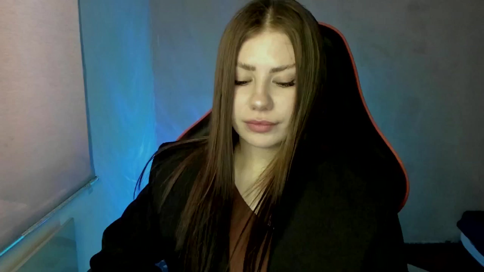 Gallery image thumbnail from FlyingDream's myfreecams stream on, 06/02/2025, 12:28 image 6 of 20