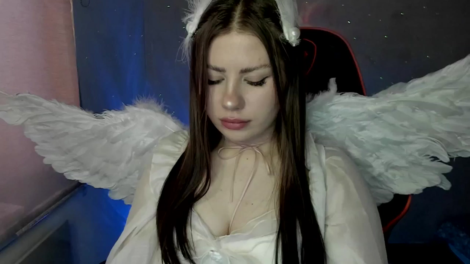 Gallery image thumbnail from FlyingDream's myfreecams stream on, 06/03/2025, 12:18 image 13 of 20