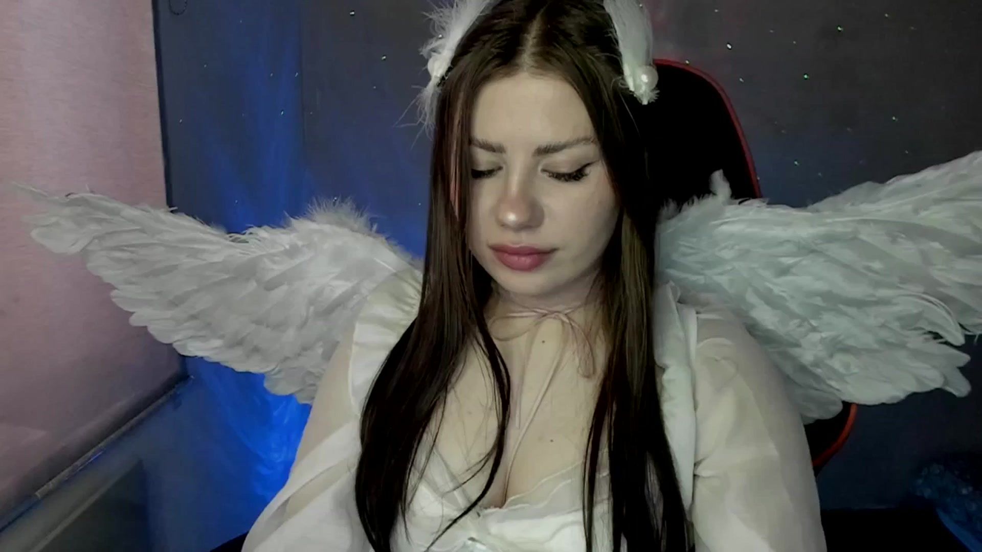 Gallery image thumbnail from FlyingDream's myfreecams stream on, 06/03/2025, 12:18 image 15 of 20