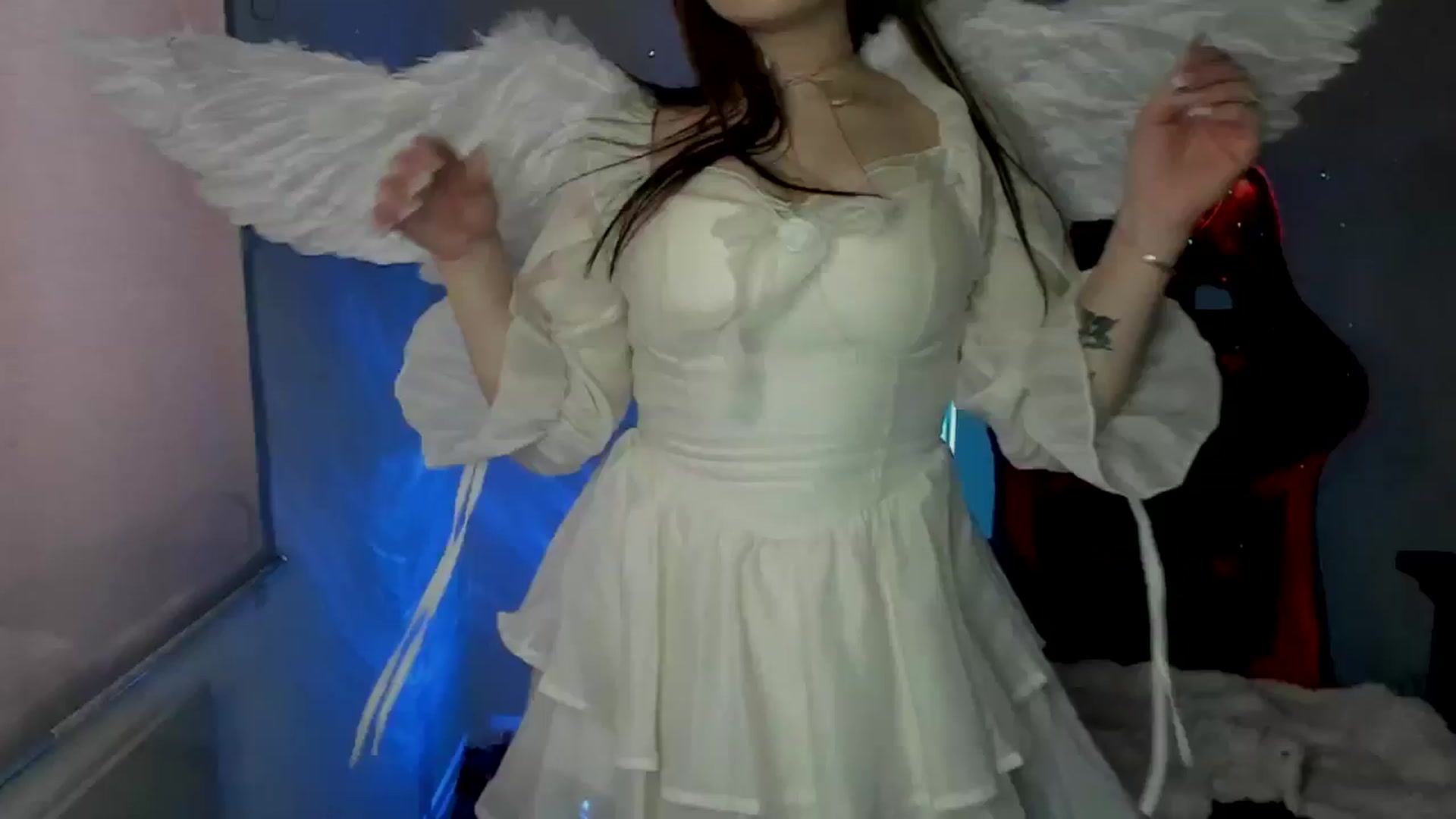 Gallery image thumbnail from FlyingDream's myfreecams stream on, 06/03/2025, 12:18 image 10 of 20