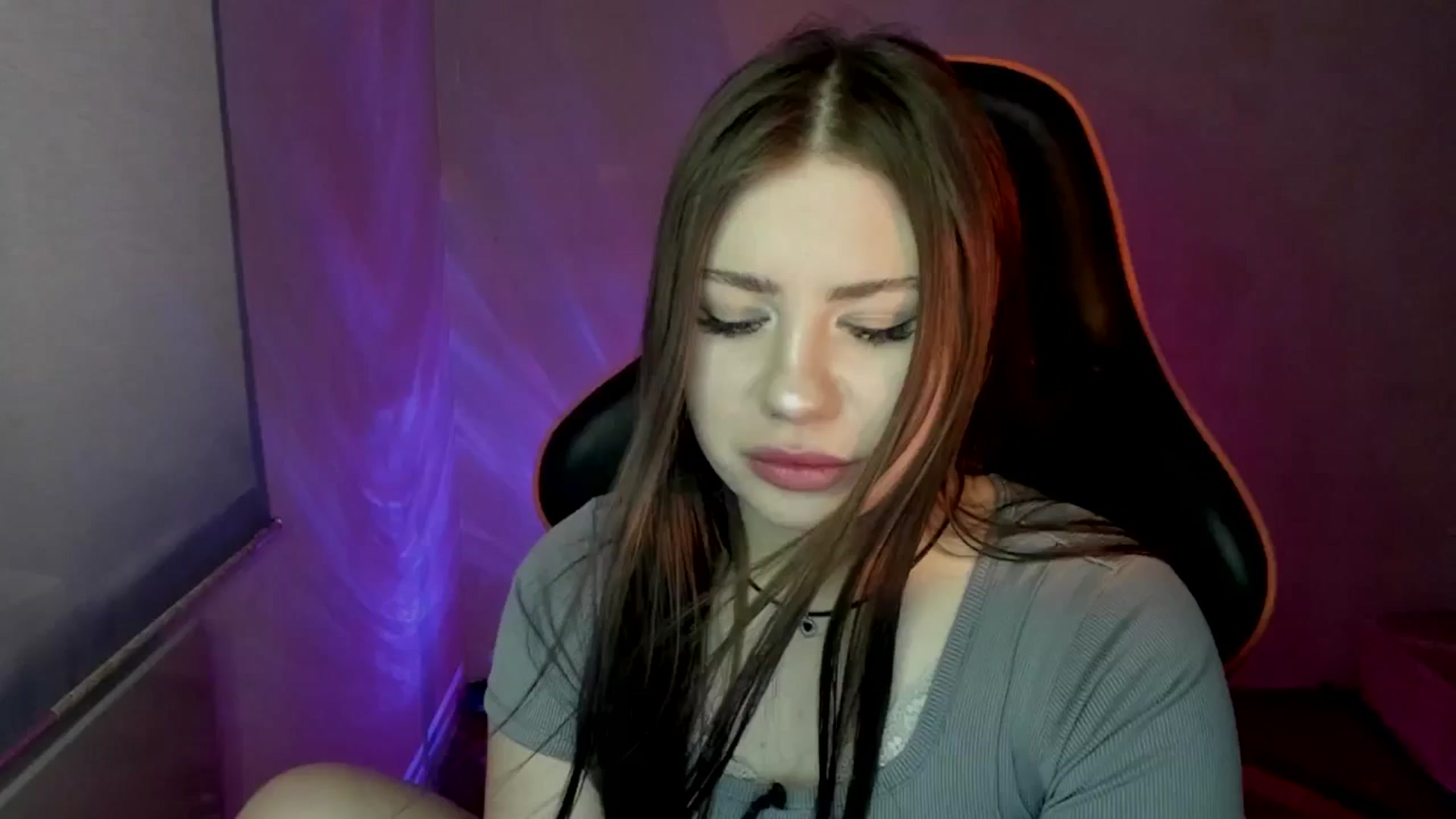 Gallery image thumbnail from FlyingDream's myfreecams stream on, 06/07/2025, 12:52 image 16 of 20