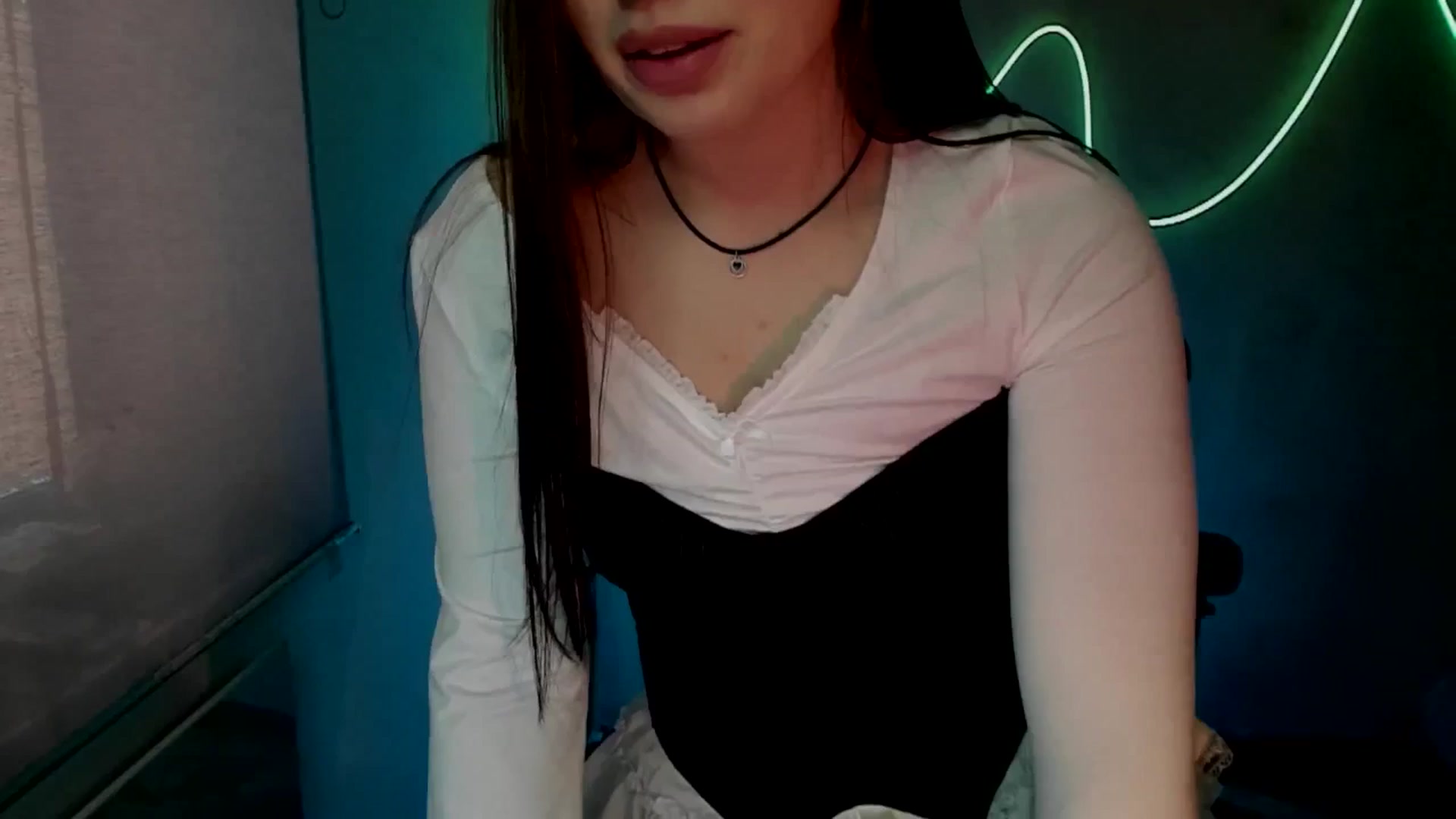 Gallery image thumbnail from FlyingDream's myfreecams stream on, 06/11/2025, 11:33 image 10 of 20
