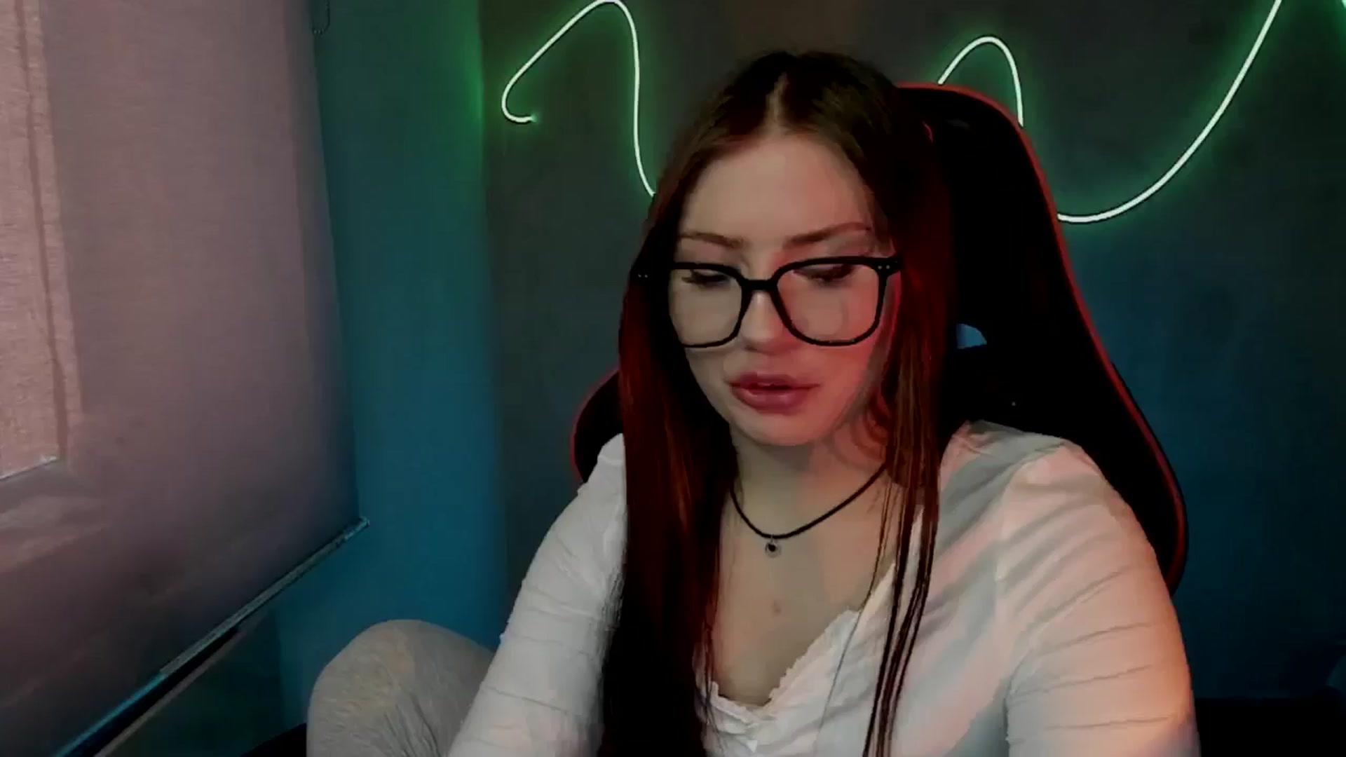 Gallery image thumbnail from FlyingDream's myfreecams stream on, 06/12/2025, 11:15 image 14 of 20