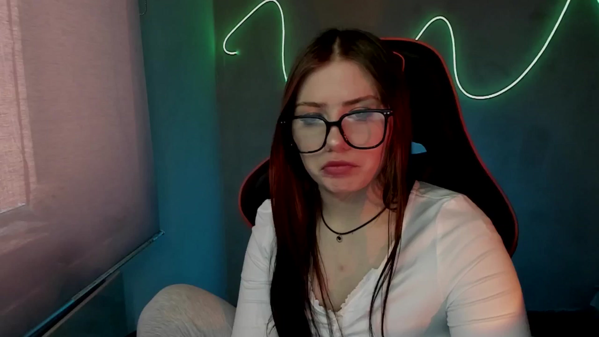 Gallery image thumbnail from FlyingDream's myfreecams stream on, 06/12/2025, 11:15 image 10 of 20