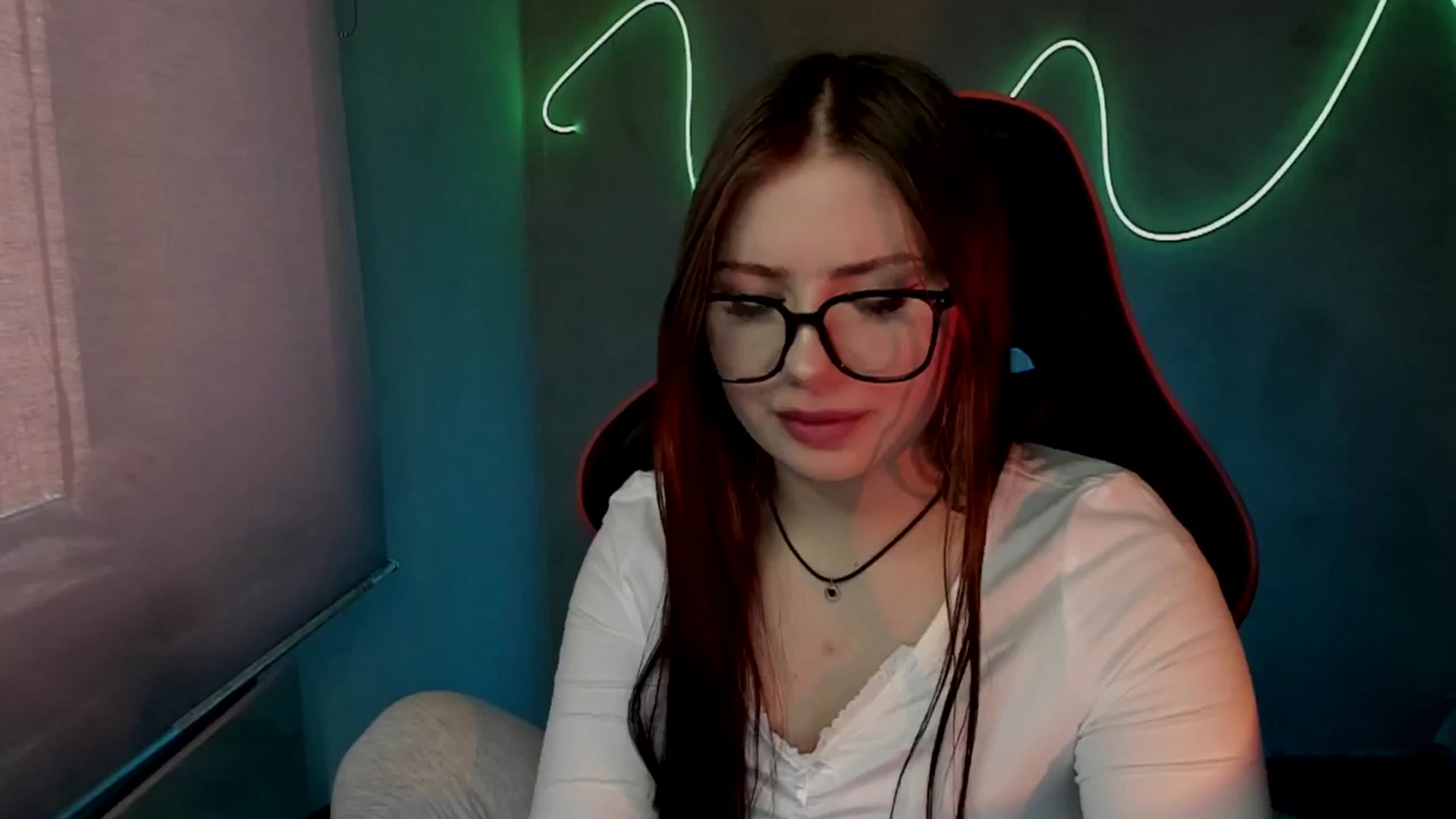 Gallery image thumbnail from FlyingDream's myfreecams stream on, 06/12/2025, 11:15 image 8 of 20