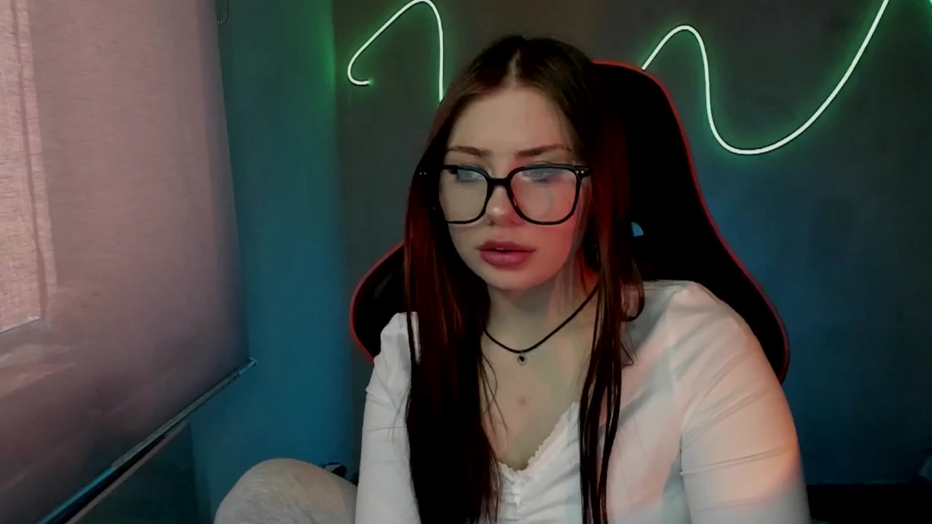 Gallery image thumbnail from FlyingDream's myfreecams stream on, 06/12/2025, 11:15 image 18 of 20