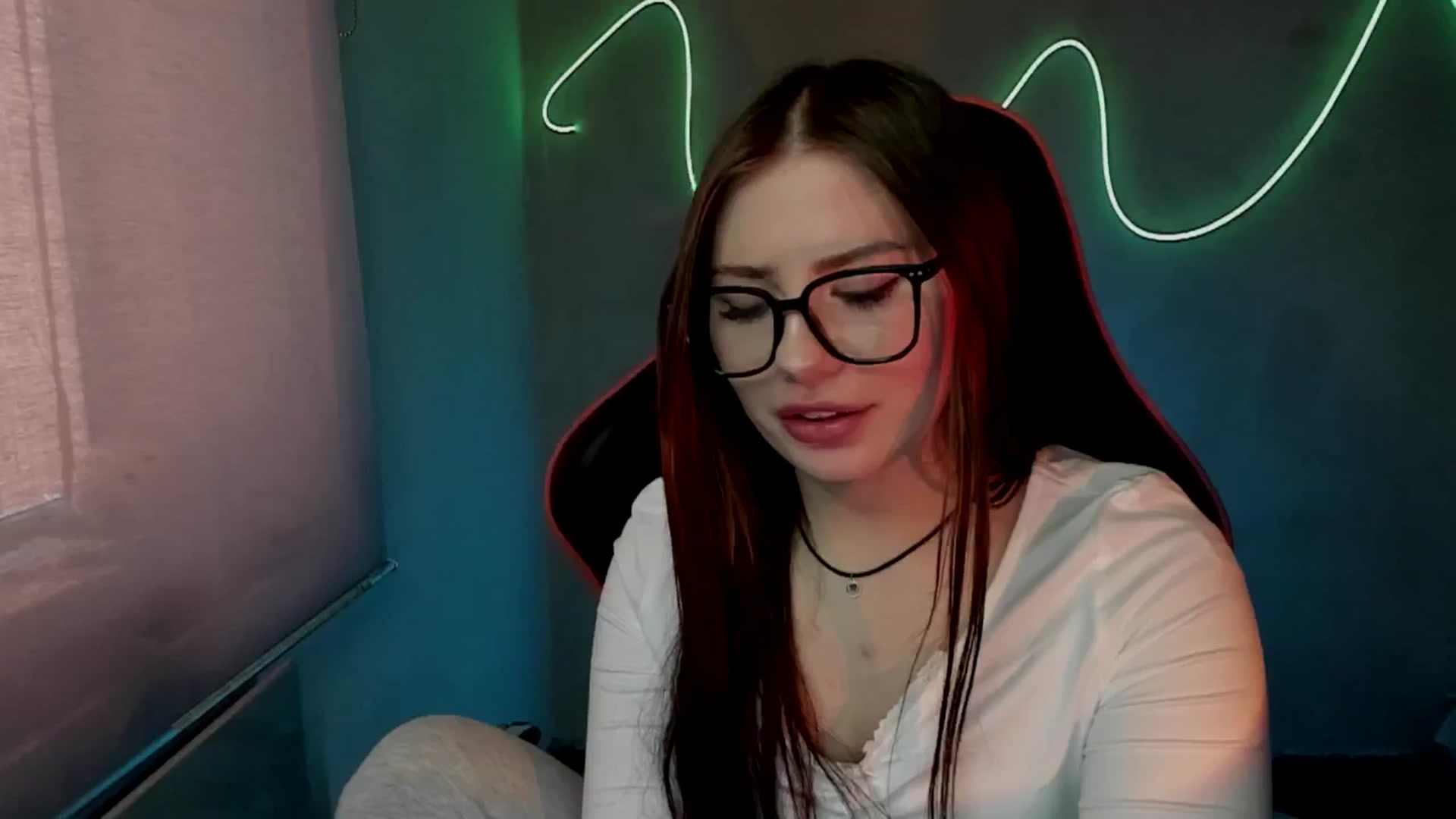 Gallery image thumbnail from FlyingDream's myfreecams stream on, 06/12/2025, 11:15 image 15 of 20