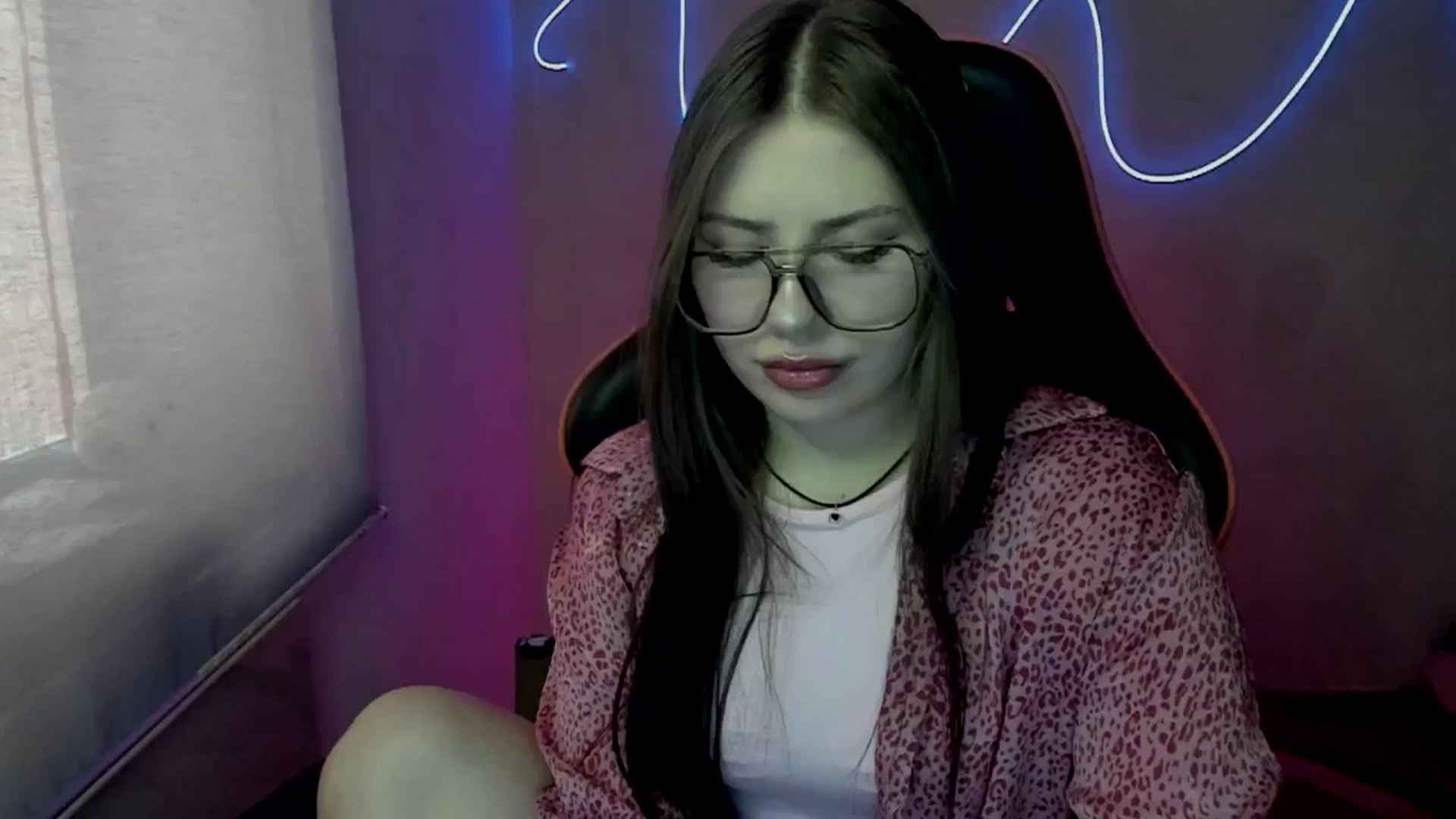 Gallery image thumbnail from FlyingDream's myfreecams stream on, 06/15/2025, 11:09 image 12 of 20