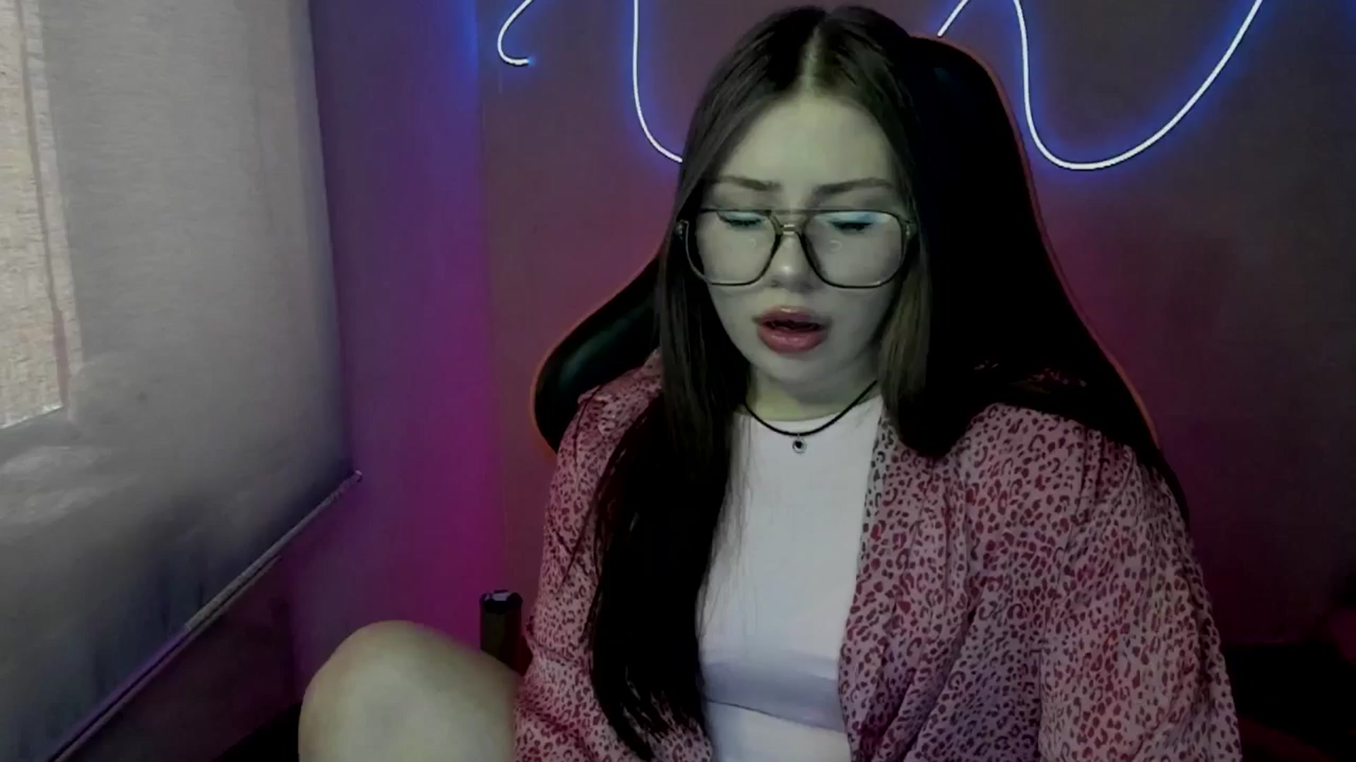 Gallery image thumbnail from FlyingDream's myfreecams stream on, 06/15/2025, 11:09 image 9 of 20