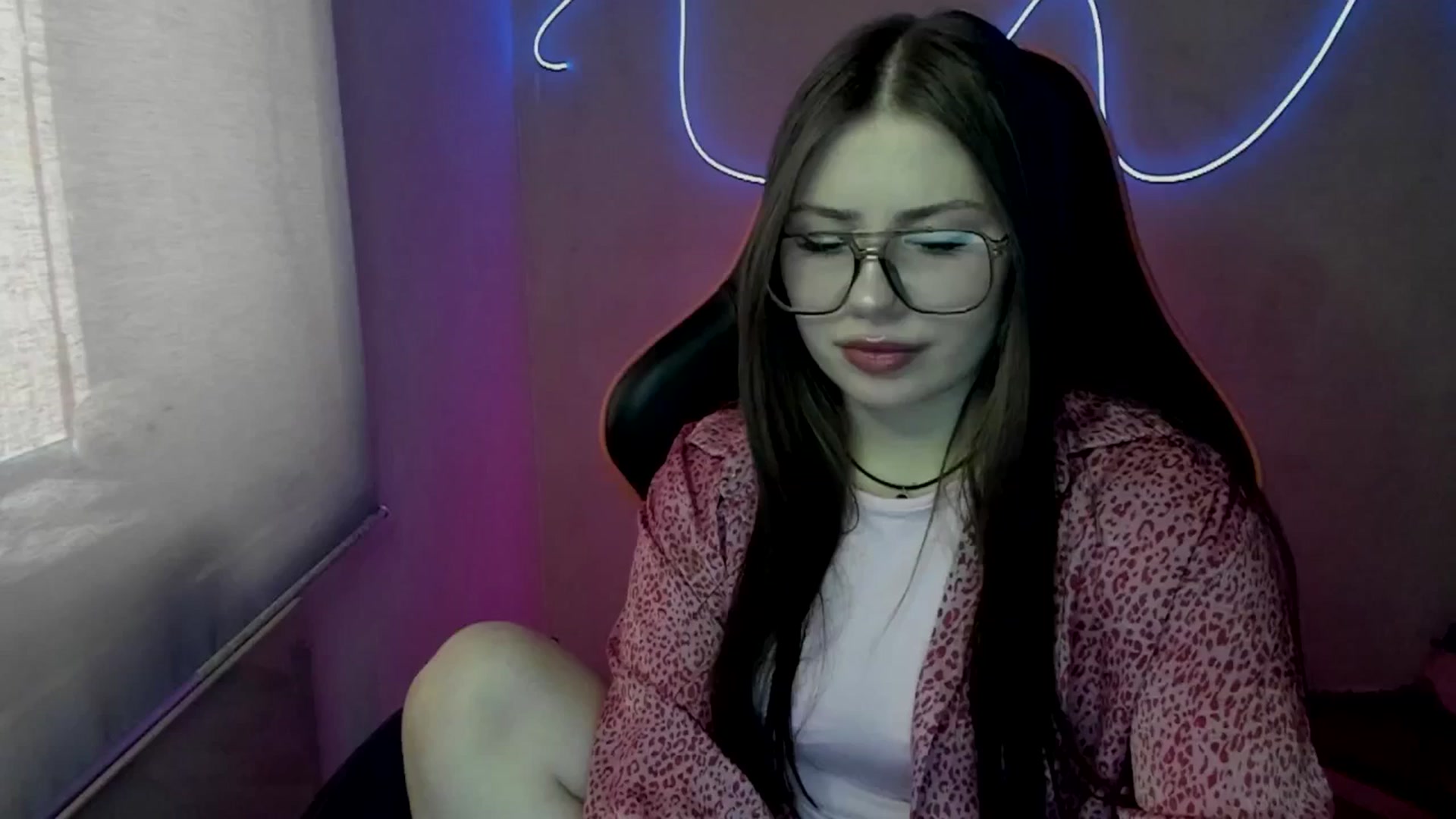 Gallery image thumbnail from FlyingDream's myfreecams stream on, 06/15/2025, 11:09 image 15 of 20