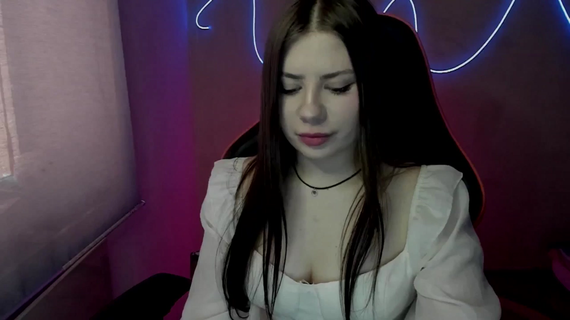 Gallery image thumbnail from FlyingDream's myfreecams stream on, 06/16/2025, 10:44 image 8 of 20