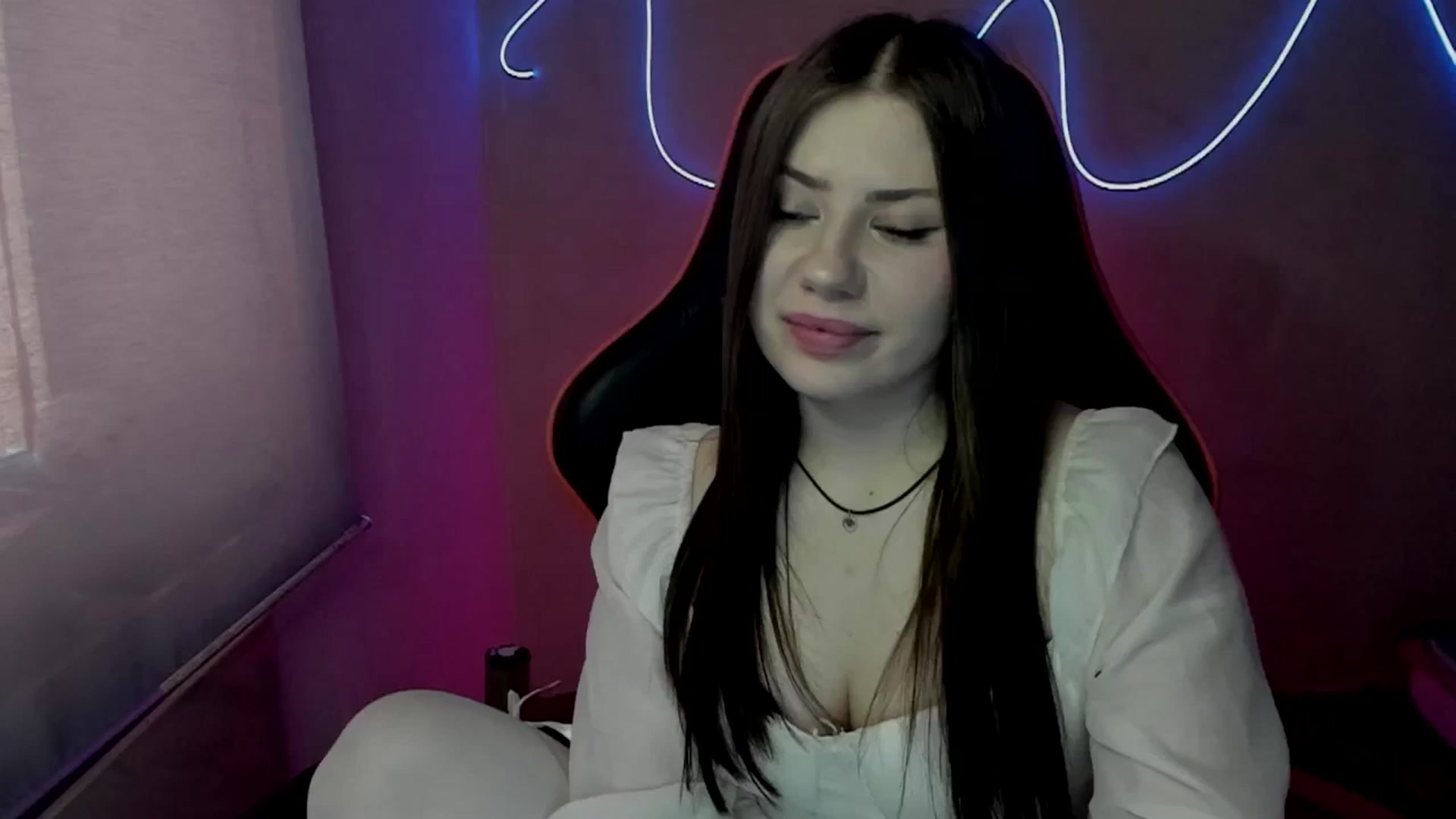 Gallery image thumbnail from FlyingDream's myfreecams stream on, 06/16/2025, 10:59 image 5 of 20