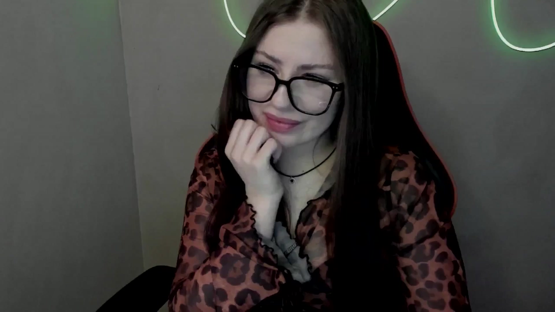 Gallery image thumbnail from FlyingDream's myfreecams stream on, 06/19/2025, 09:58 image 8 of 20