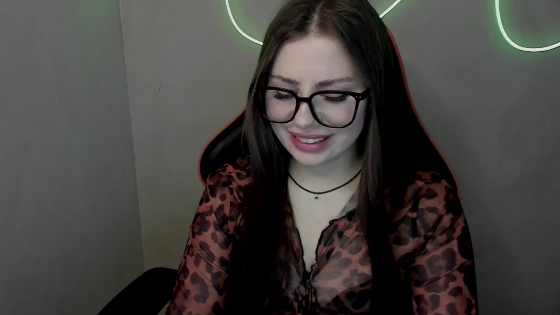 Gallery image thumbnail from FlyingDream's myfreecams stream on, 06/19/2025, 09:58 image 13 of 20