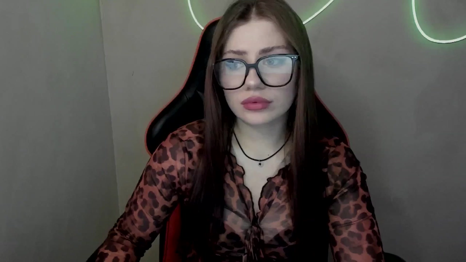 Gallery image thumbnail from FlyingDream's myfreecams stream on, 06/19/2025, 09:58 image 2 of 20
