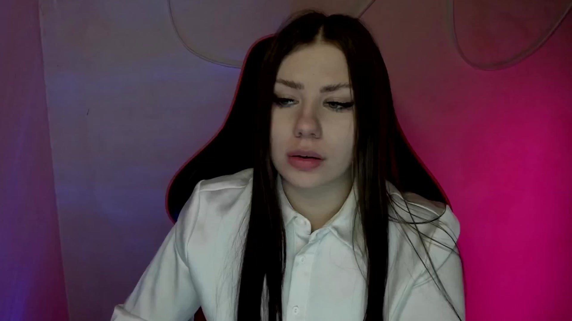 Gallery image thumbnail from FlyingDream's myfreecams stream on, 06/20/2025, 18:03 image 12 of 20