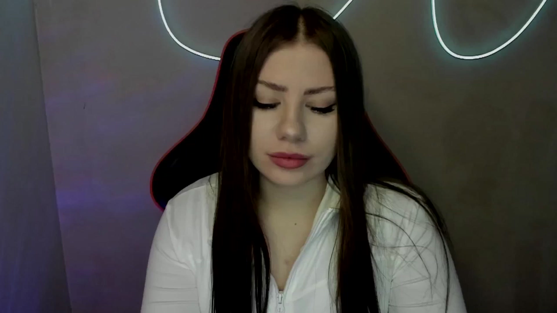 Gallery image thumbnail from FlyingDream's myfreecams stream on, 06/23/2025, 12:06 image 8 of 20
