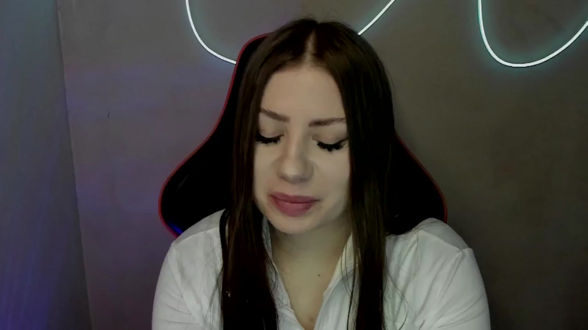 Gallery image thumbnail from FlyingDream's myfreecams stream on, 06/23/2025, 12:06 image 15 of 20