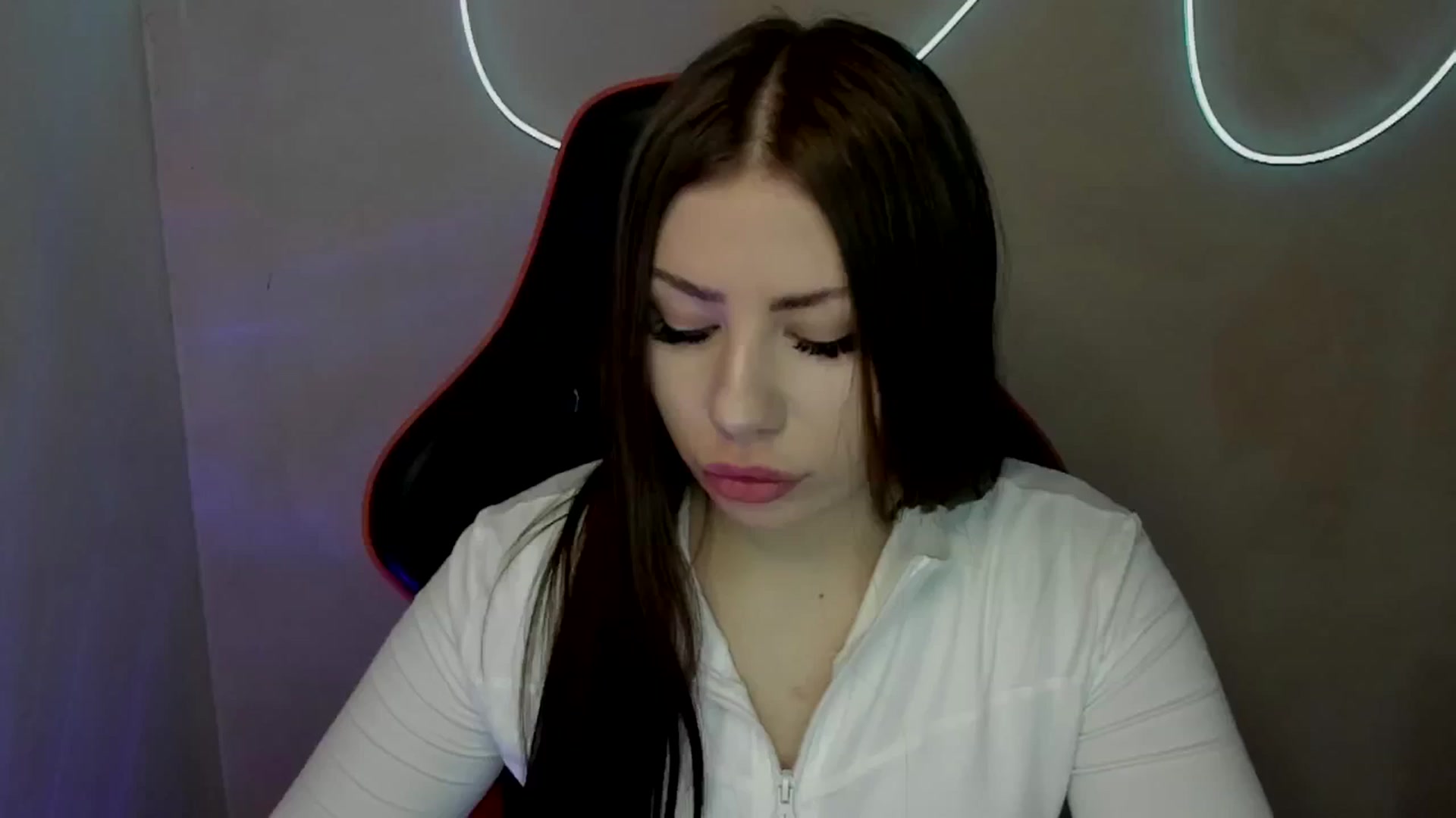 Gallery image thumbnail from FlyingDream's myfreecams stream on, 06/23/2025, 12:06 image 12 of 20
