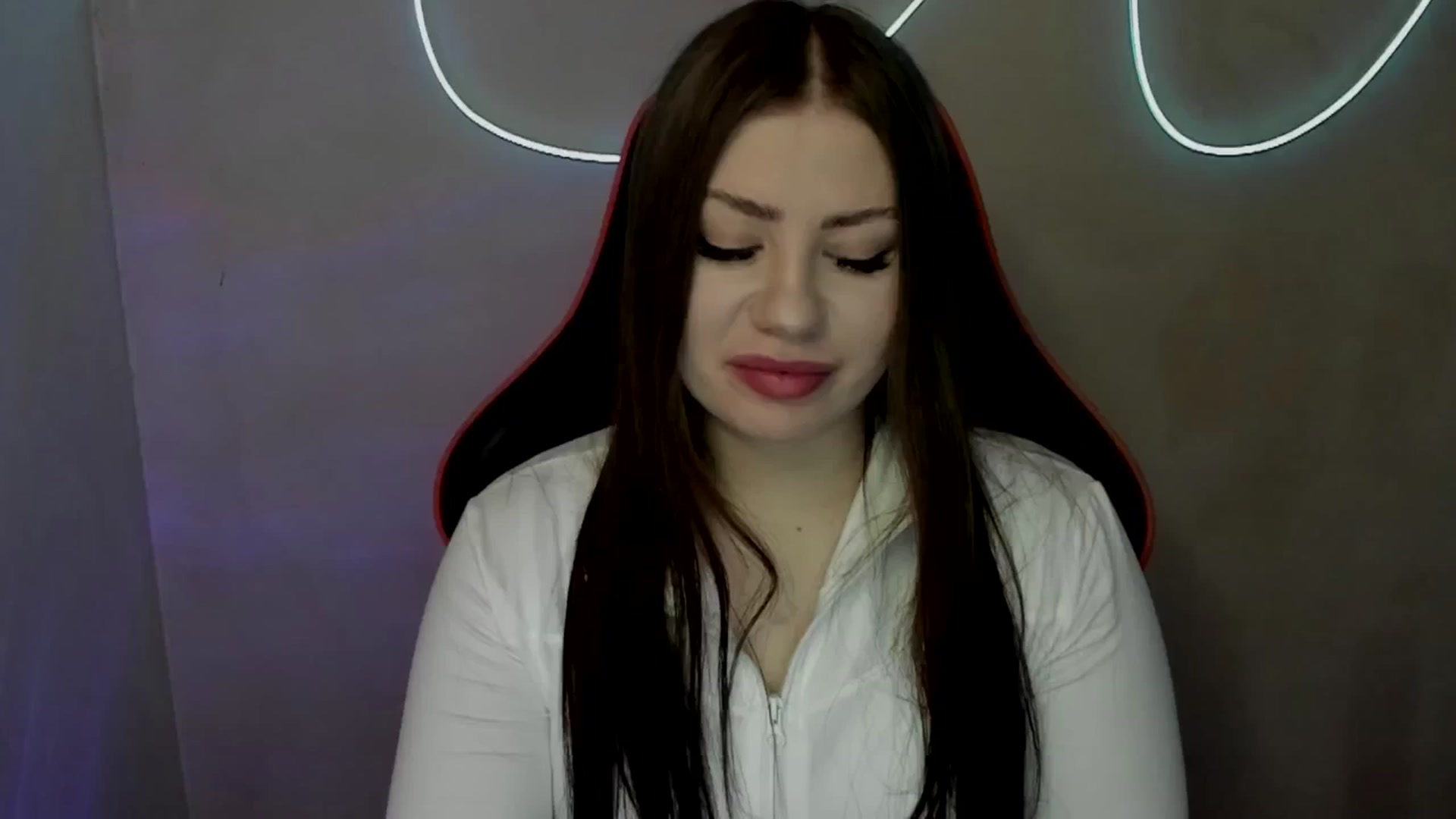 Gallery image thumbnail from FlyingDream's myfreecams stream on, 06/23/2025, 12:06 image 5 of 20