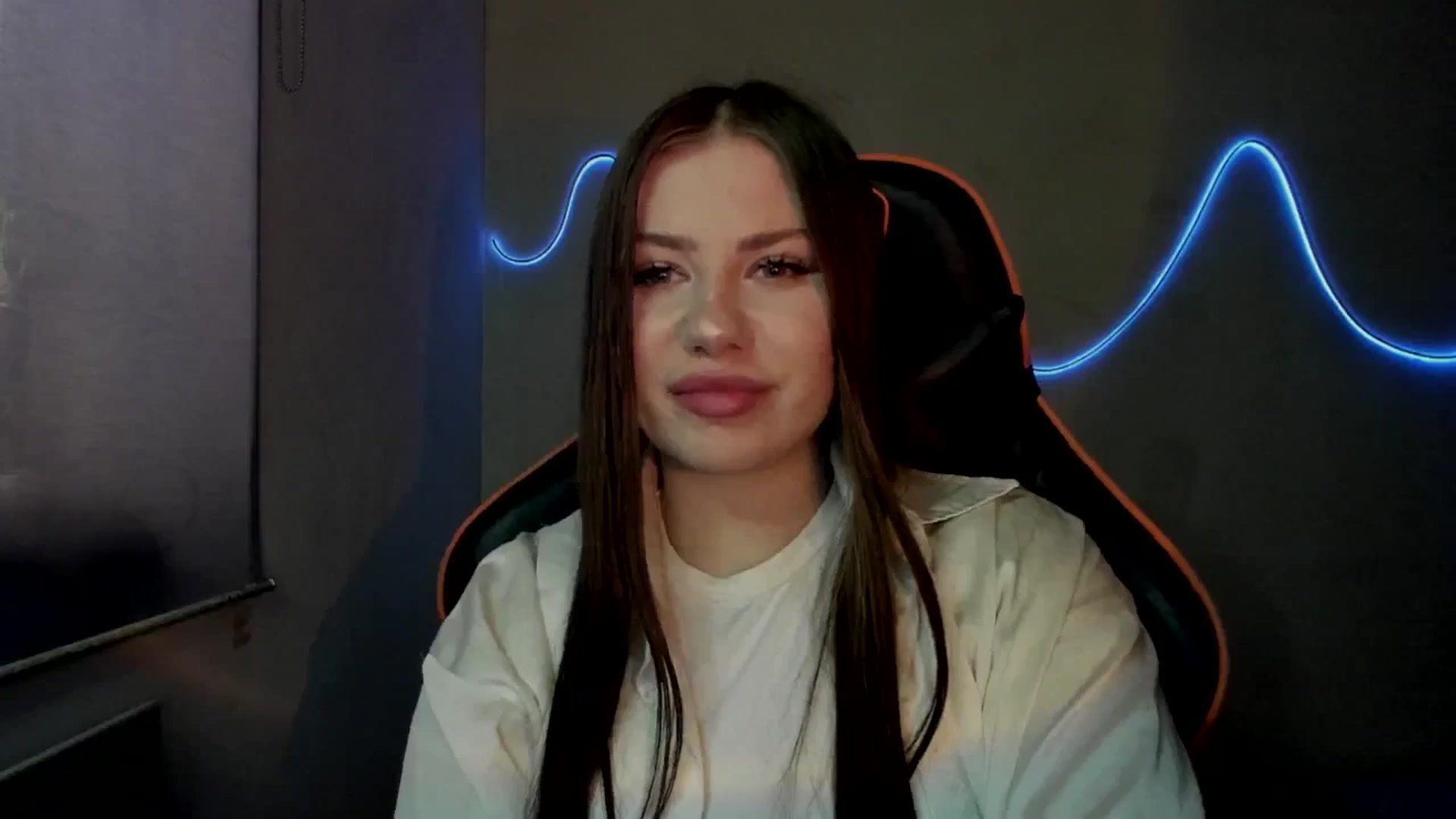 Gallery image thumbnail from FlyingDream's myfreecams stream on, 08/02/2025, 11:59 image 12 of 20
