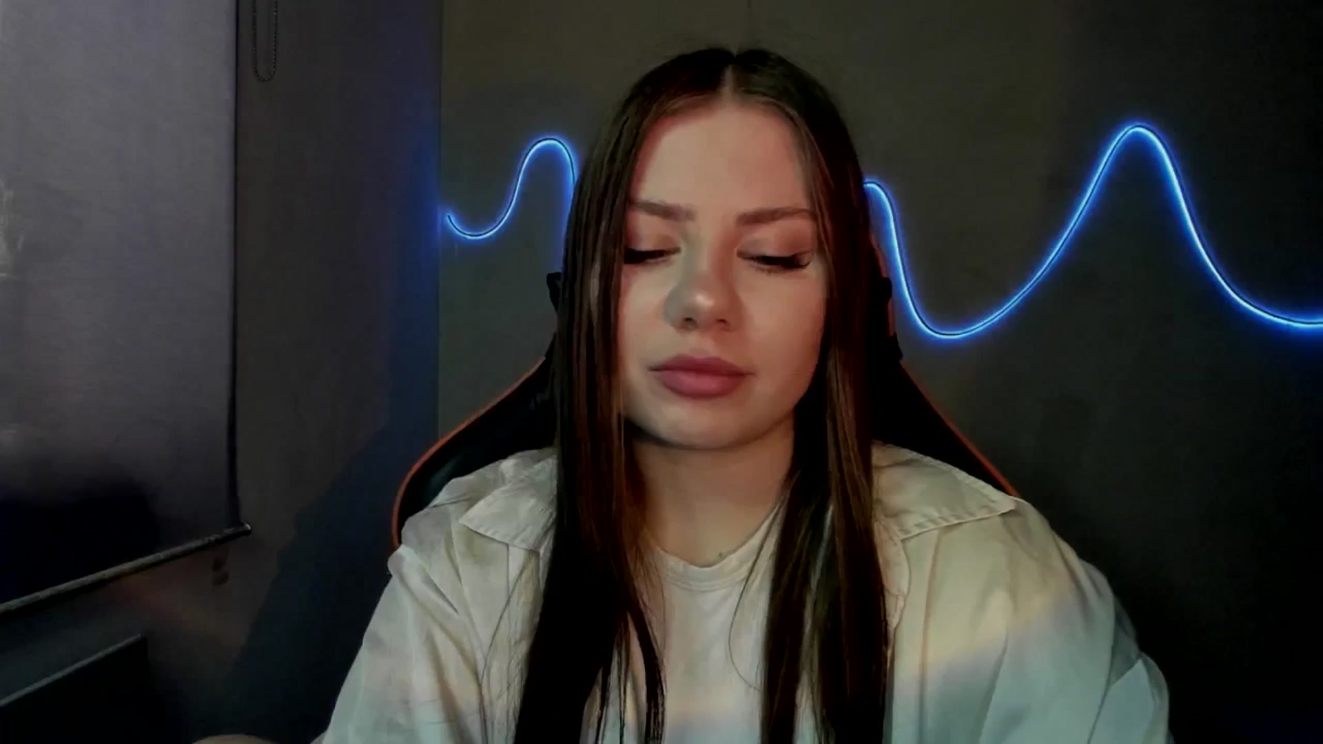 Gallery image thumbnail from FlyingDream's myfreecams stream on, 08/02/2025, 11:59 image 18 of 20
