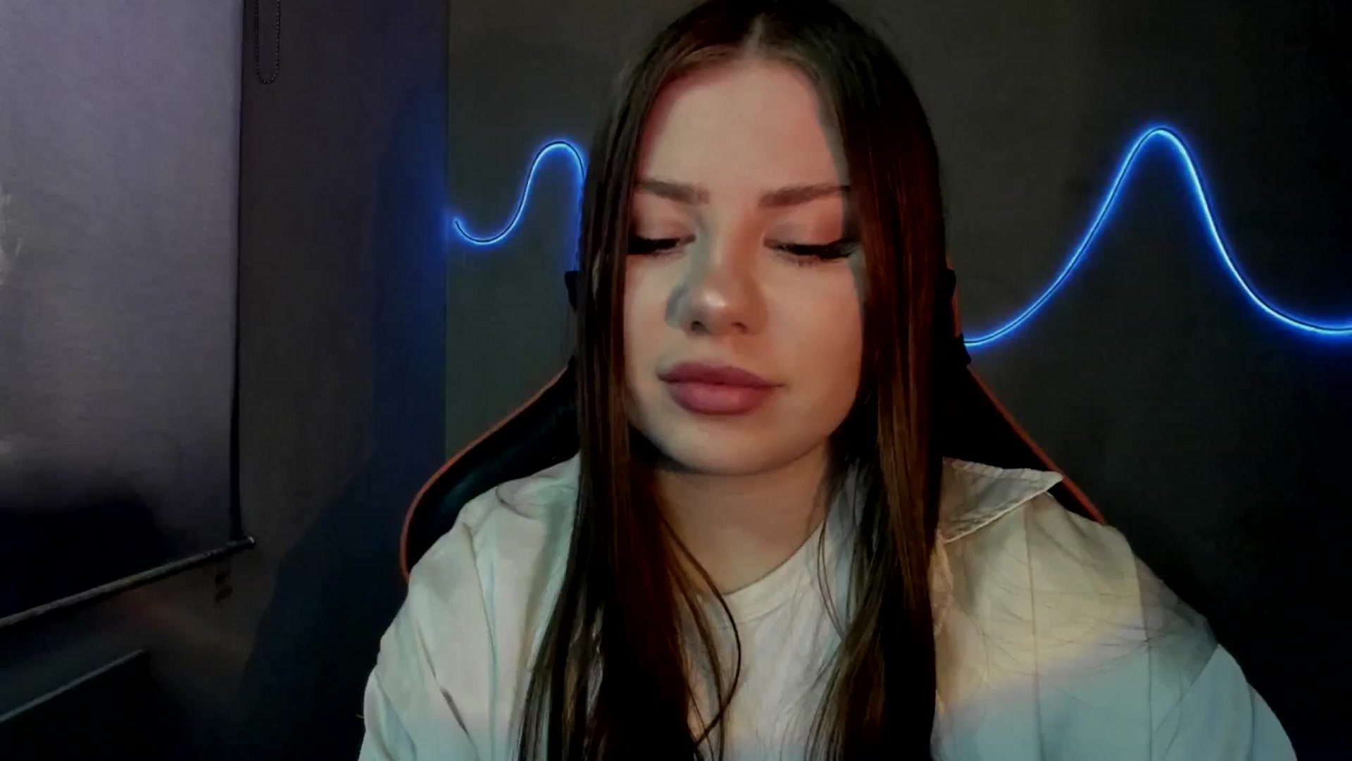 Gallery image thumbnail from FlyingDream's myfreecams stream on, 08/02/2025, 11:59 image 4 of 20