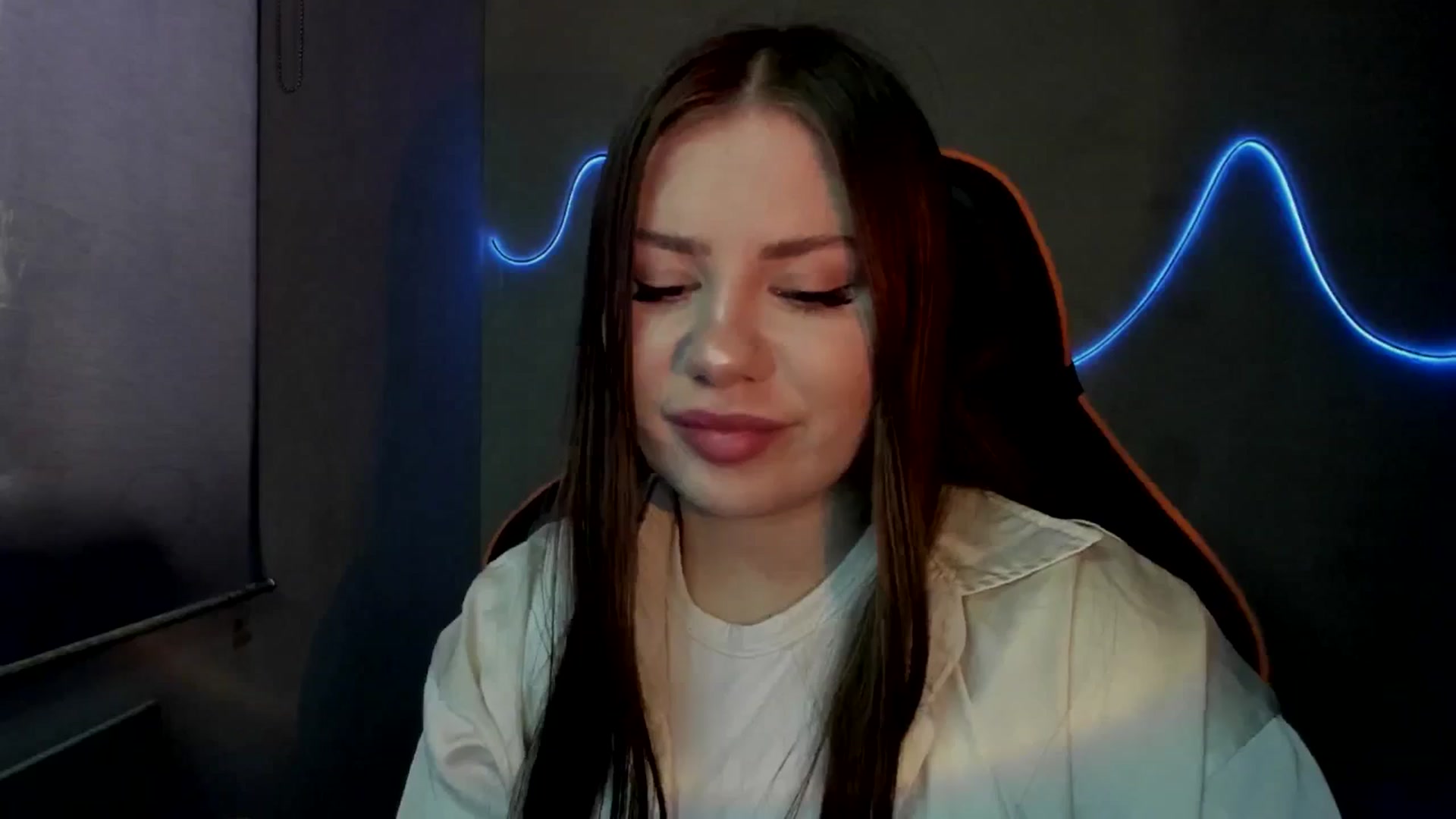 Gallery image thumbnail from FlyingDream's myfreecams stream on, 08/02/2025, 11:59 image 10 of 20