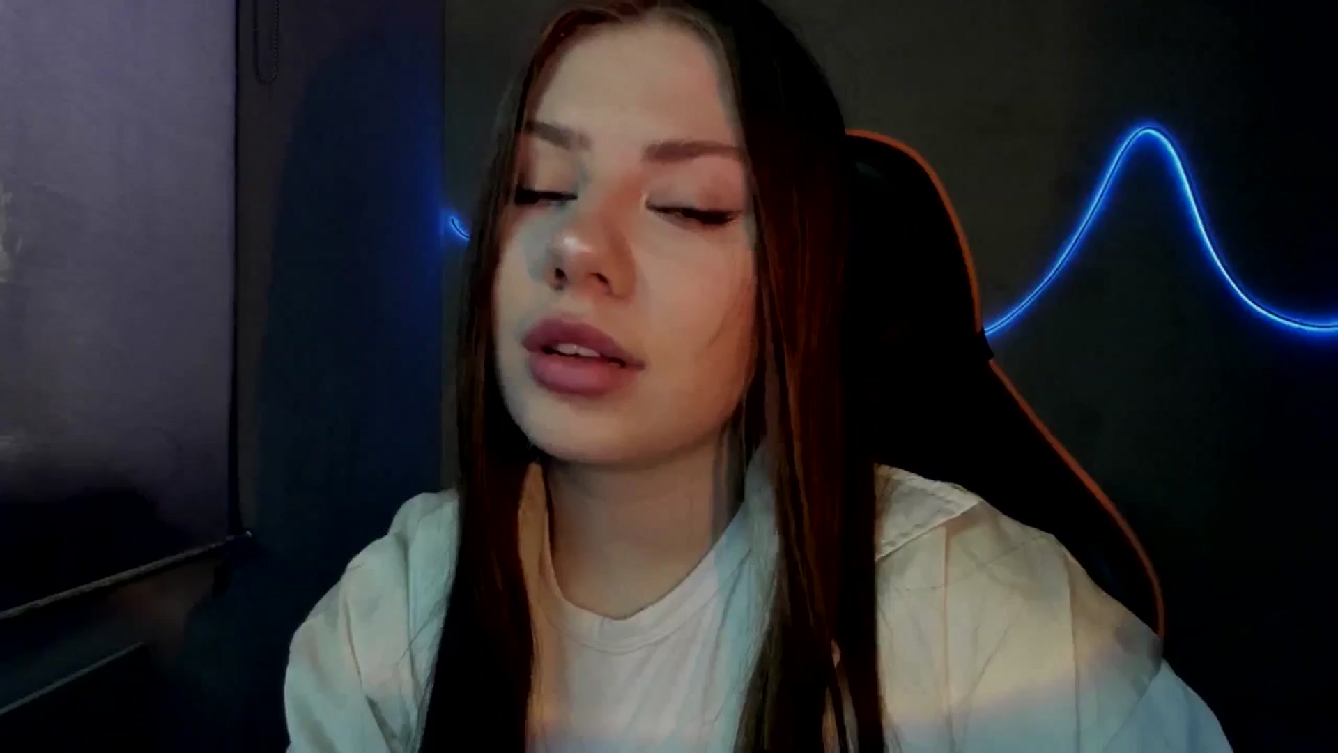 Gallery image thumbnail from FlyingDream's myfreecams stream on, 08/02/2025, 11:59 image 7 of 20