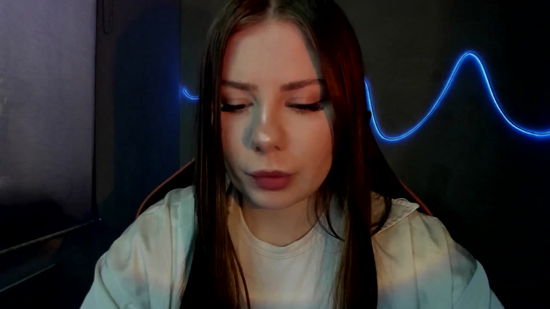 Gallery image thumbnail from FlyingDream's myfreecams stream on, 08/02/2025, 11:59 image 2 of 20