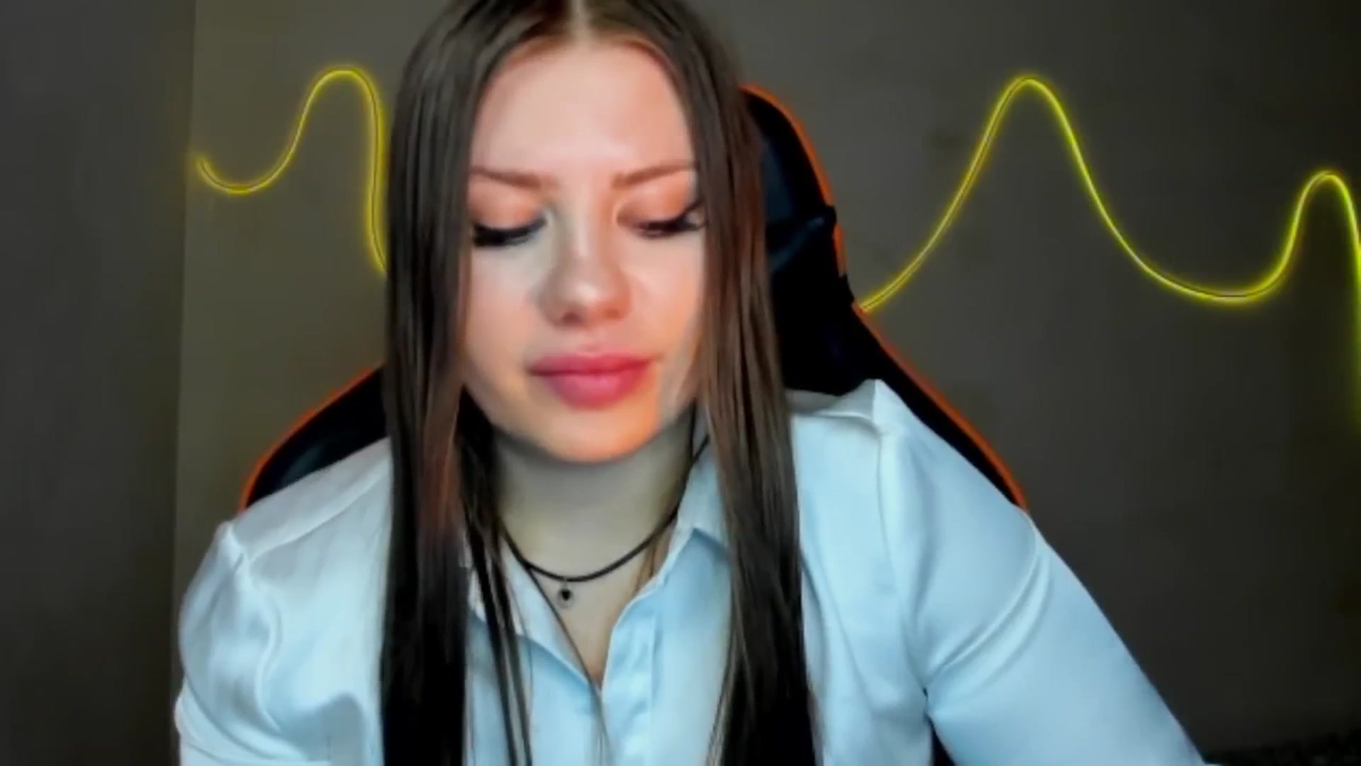Gallery image thumbnail from FlyingDream's myfreecams stream on, 08/04/2025, 13:26 image 16 of 20