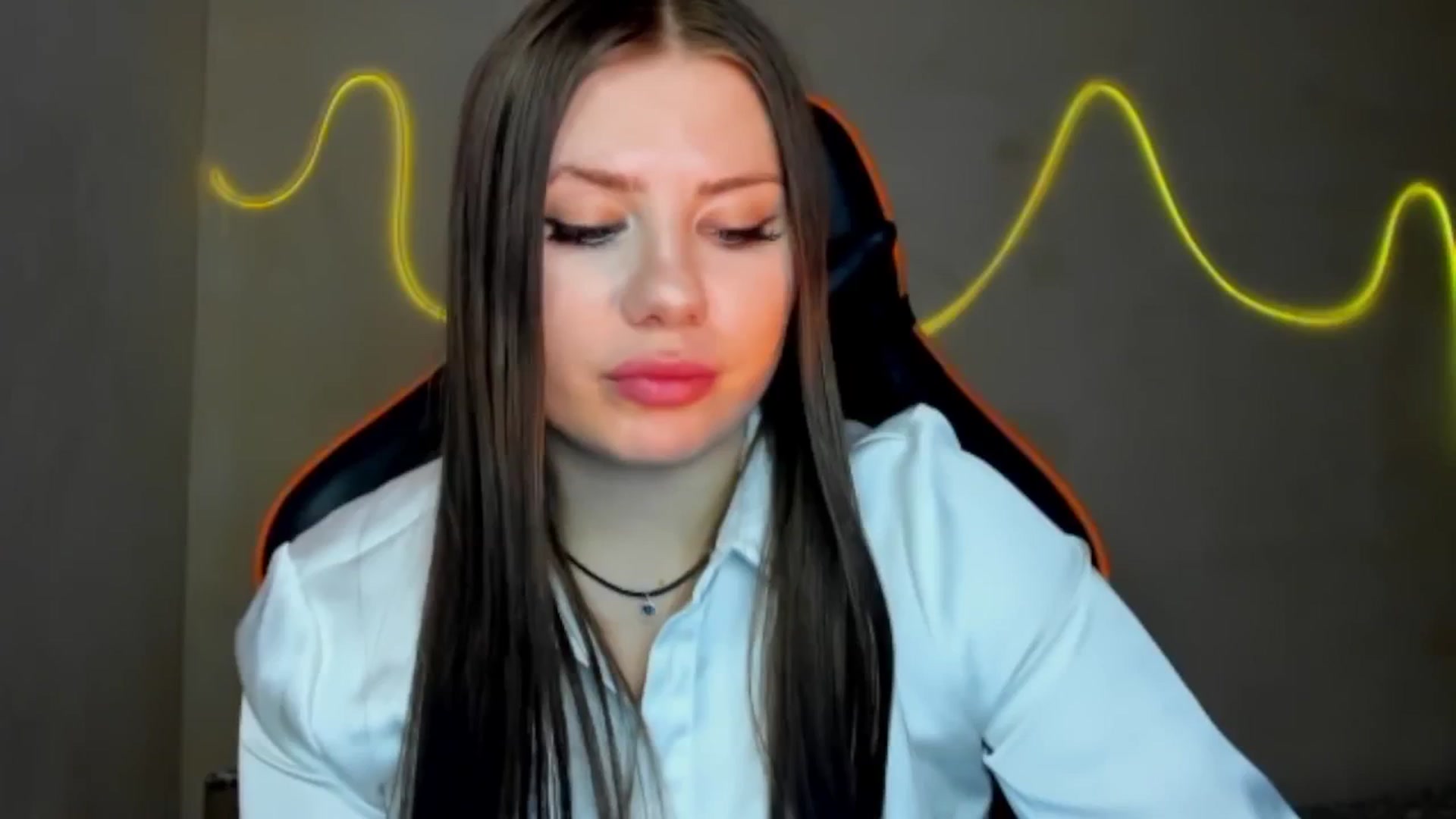Gallery image thumbnail from FlyingDream's myfreecams stream on, 08/04/2025, 13:26 image 12 of 20