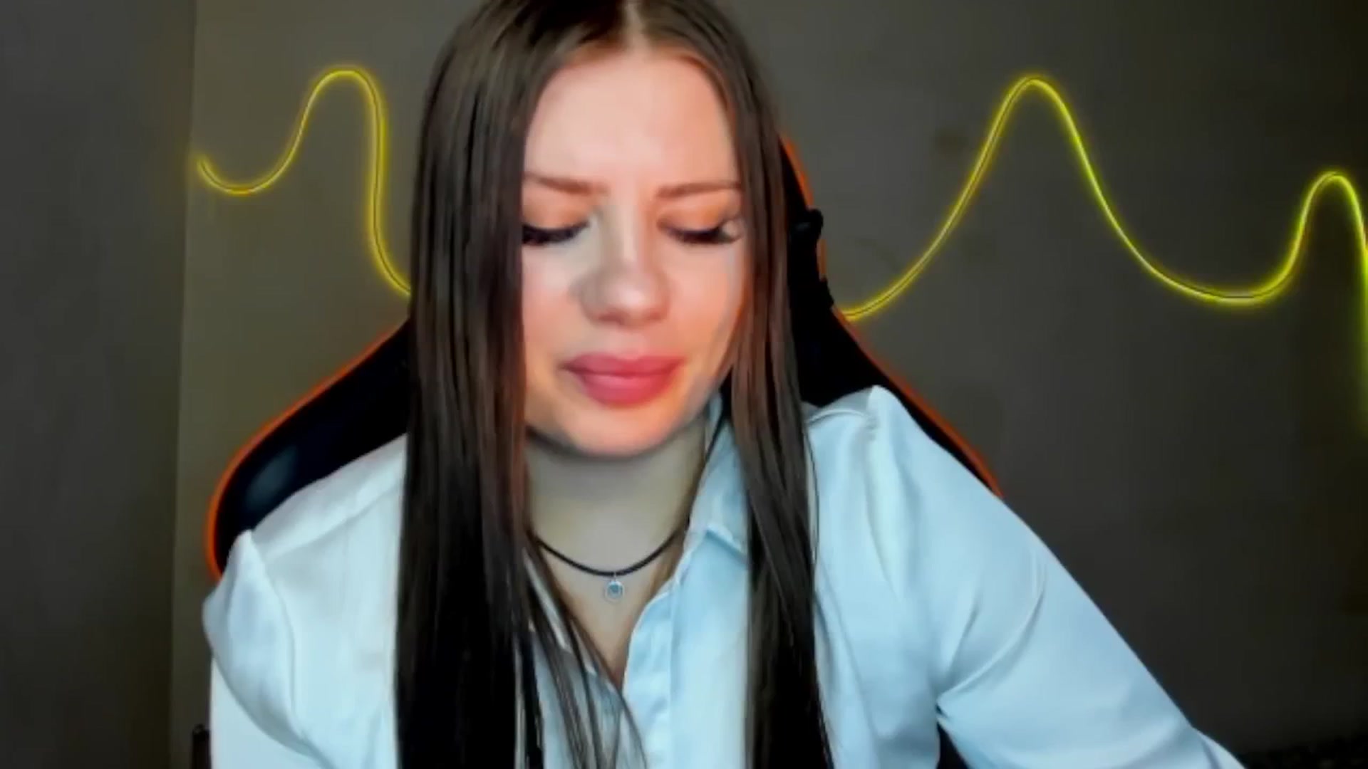 Gallery image thumbnail from FlyingDream's myfreecams stream on, 08/04/2025, 13:26 image 10 of 20