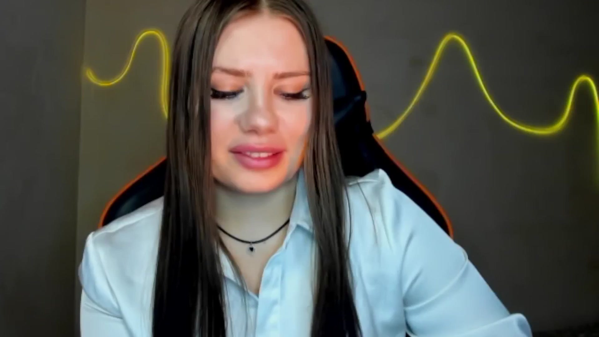 Gallery image thumbnail from FlyingDream's myfreecams stream on, 08/04/2025, 13:26 image 6 of 20