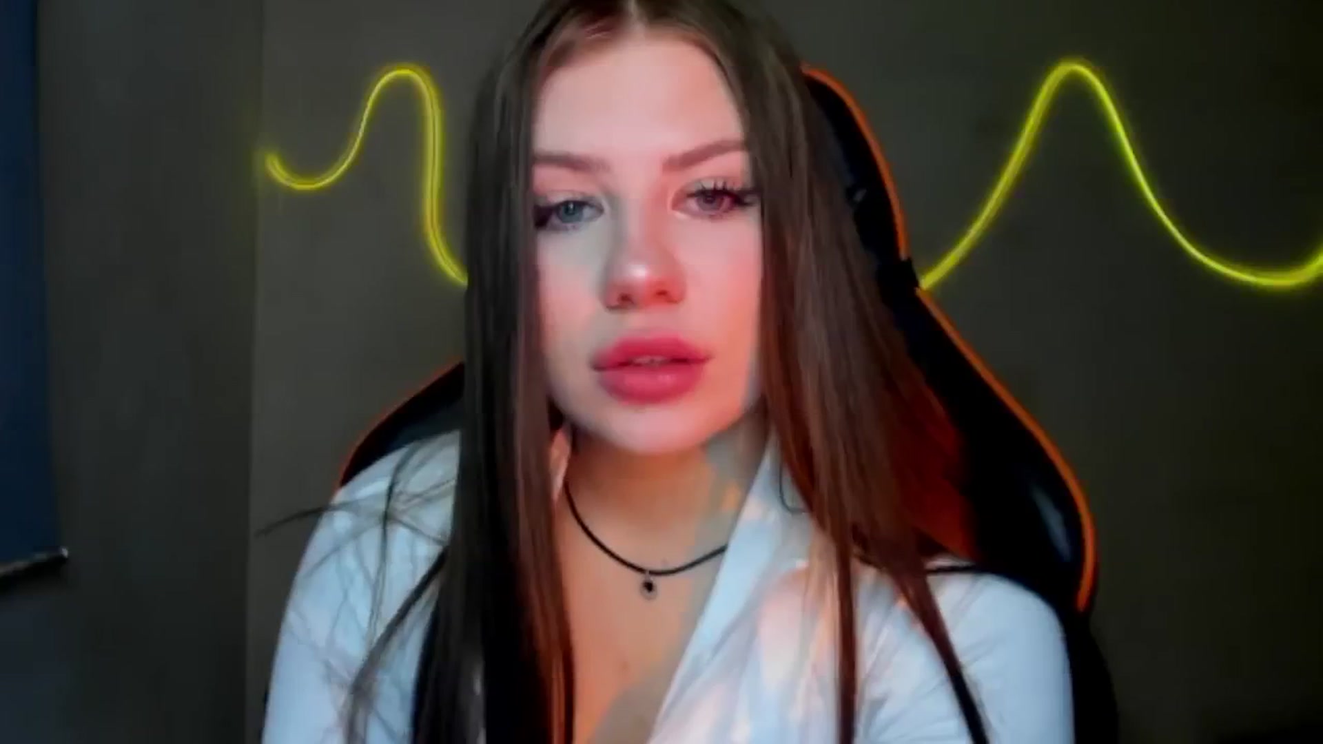 Gallery image thumbnail from FlyingDream's myfreecams stream on, 08/05/2025, 17:05 image 20 of 20