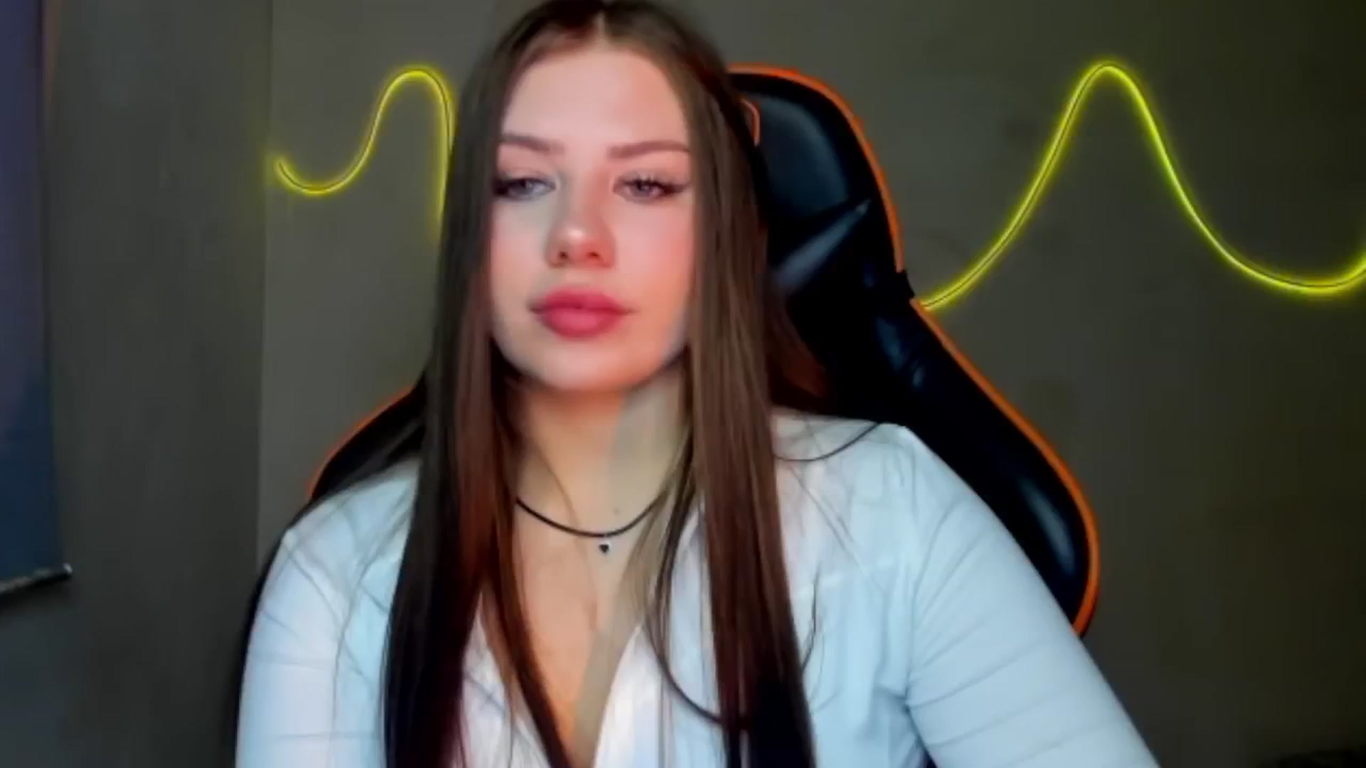 Gallery image thumbnail from FlyingDream's myfreecams stream on, 08/05/2025, 17:05 image 3 of 20