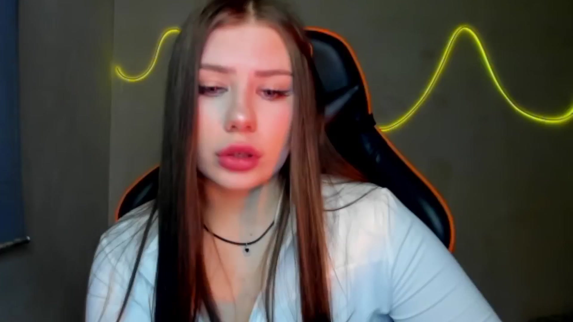 Gallery image thumbnail from FlyingDream's myfreecams stream on, 08/05/2025, 17:05 image 10 of 20