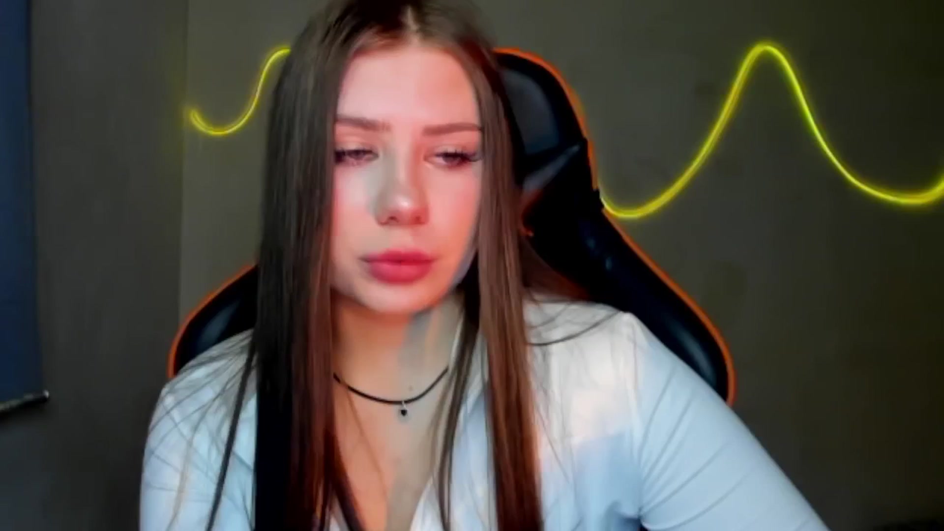 Gallery image thumbnail from FlyingDream's myfreecams stream on, 08/05/2025, 17:05 image 11 of 20