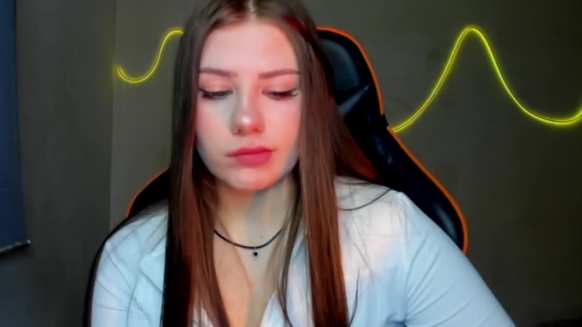 Gallery image thumbnail from FlyingDream's myfreecams stream on, 08/05/2025, 17:05 image 4 of 20