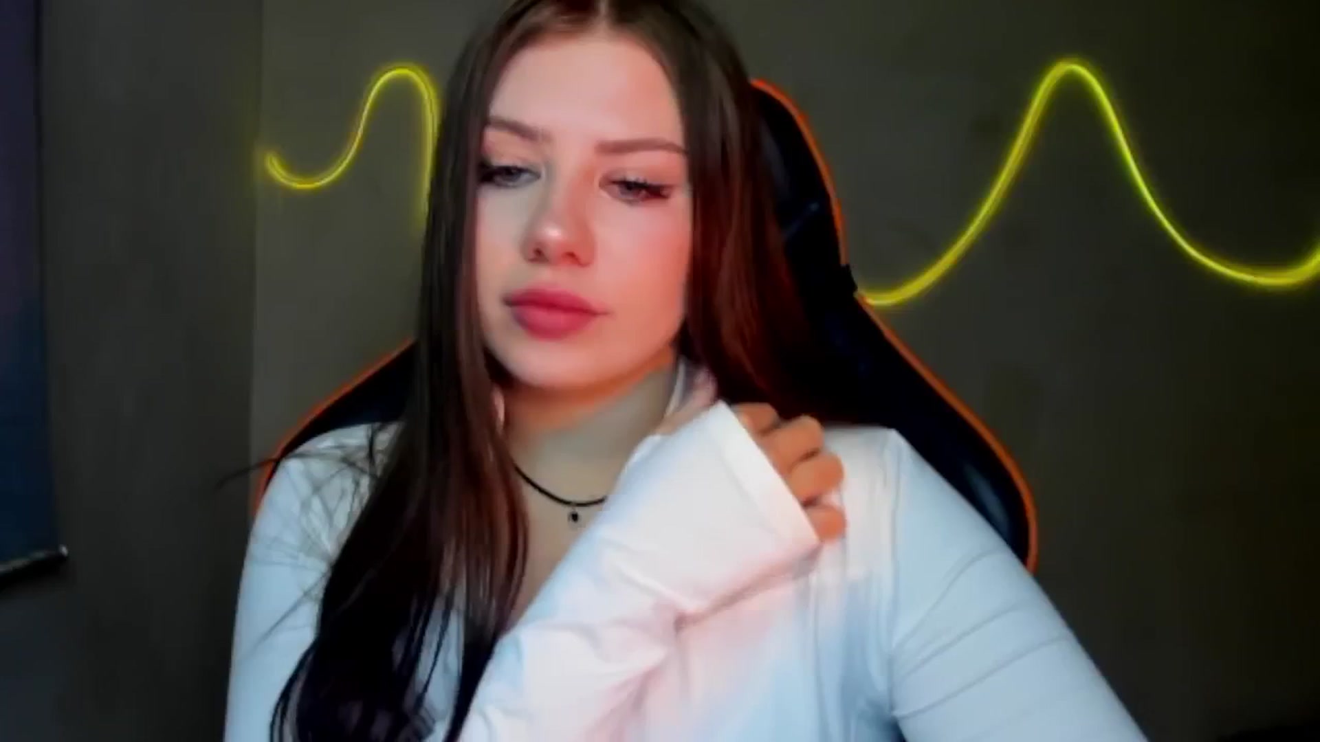 Gallery image thumbnail from FlyingDream's myfreecams stream on, 08/05/2025, 17:05 image 18 of 20