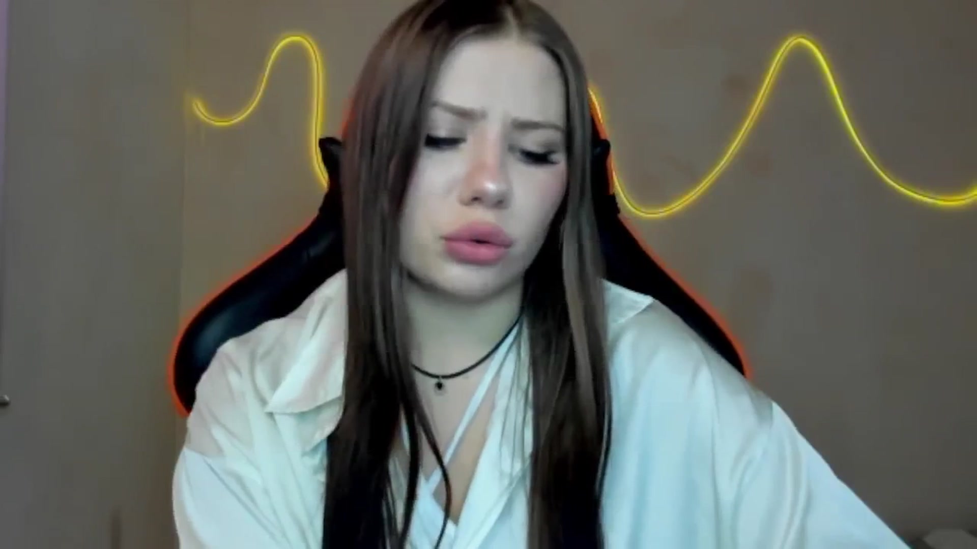 Gallery image thumbnail from FlyingDream's myfreecams stream on, 08/06/2025, 12:04 image 18 of 20