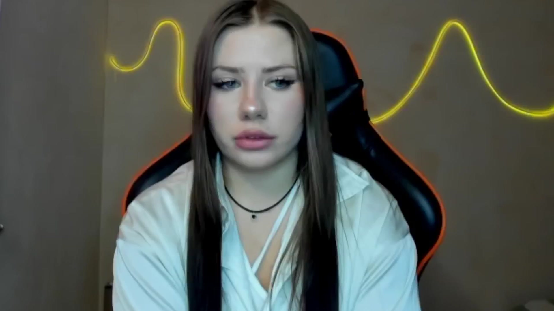 Gallery image thumbnail from FlyingDream's myfreecams stream on, 08/06/2025, 12:04 image 2 of 20