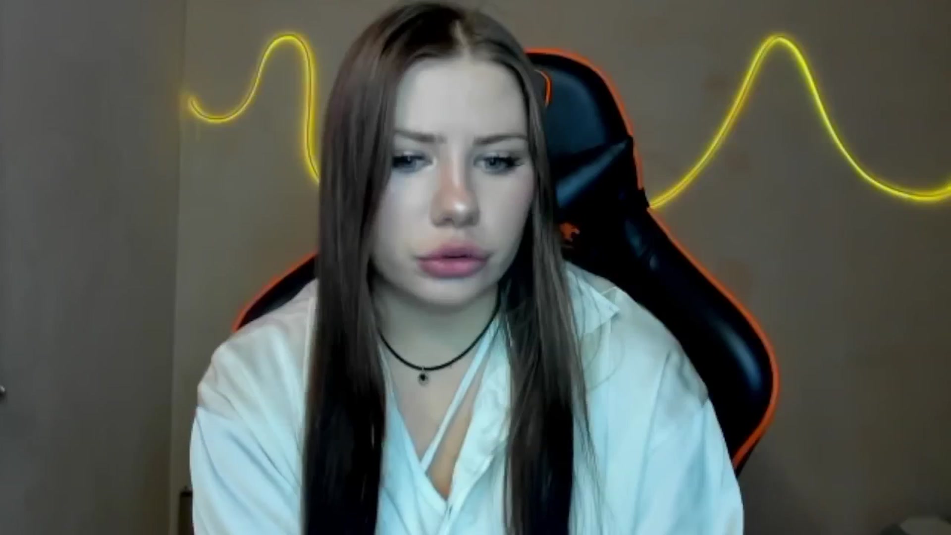 Gallery image thumbnail from FlyingDream's myfreecams stream on, 08/06/2025, 12:04 image 4 of 20