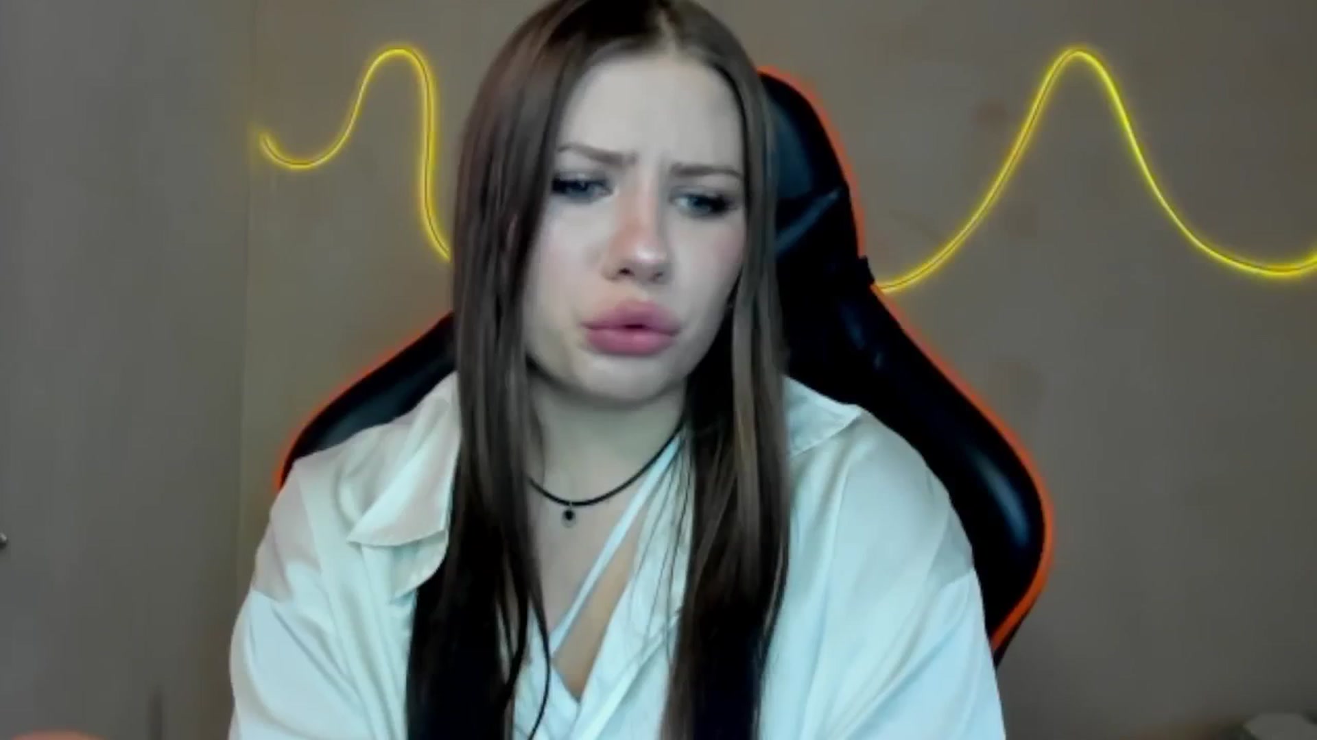 Gallery image thumbnail from FlyingDream's myfreecams stream on, 08/06/2025, 12:04 image 20 of 20