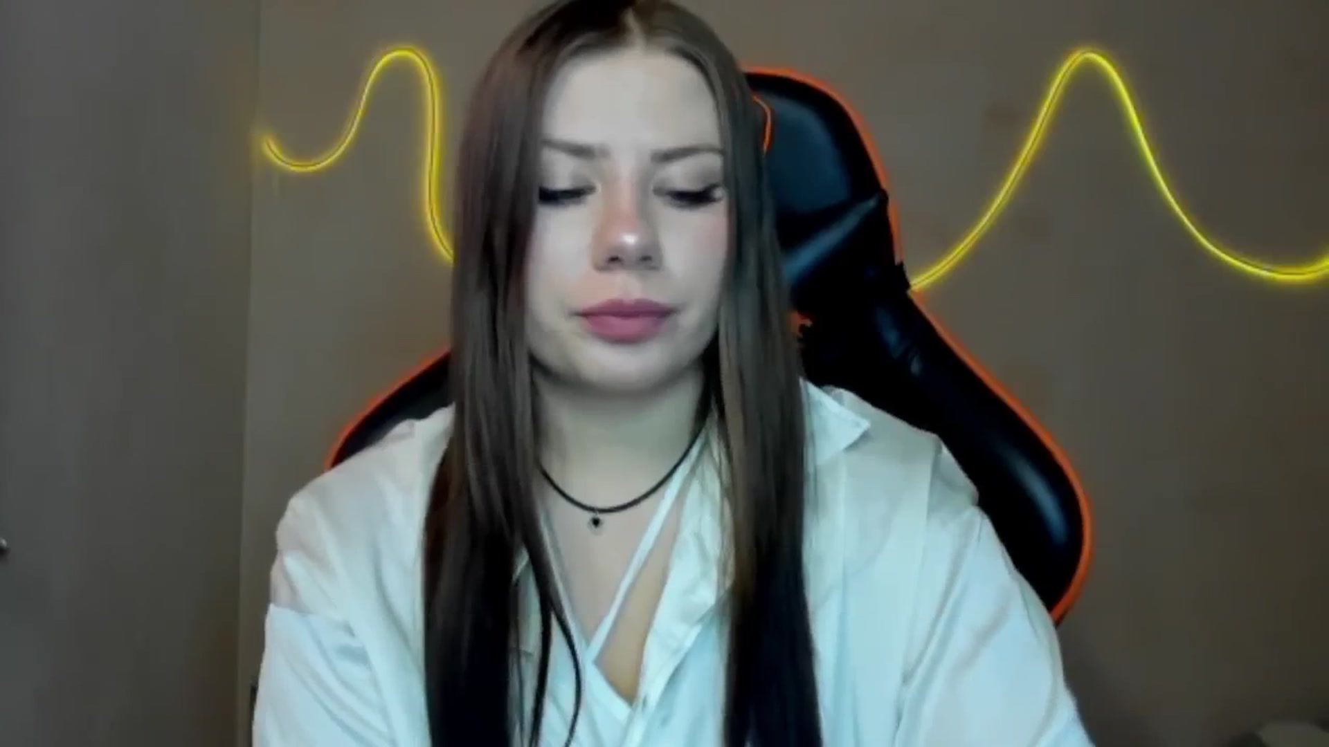 Gallery image thumbnail from FlyingDream's myfreecams stream on, 08/06/2025, 12:04 image 10 of 20