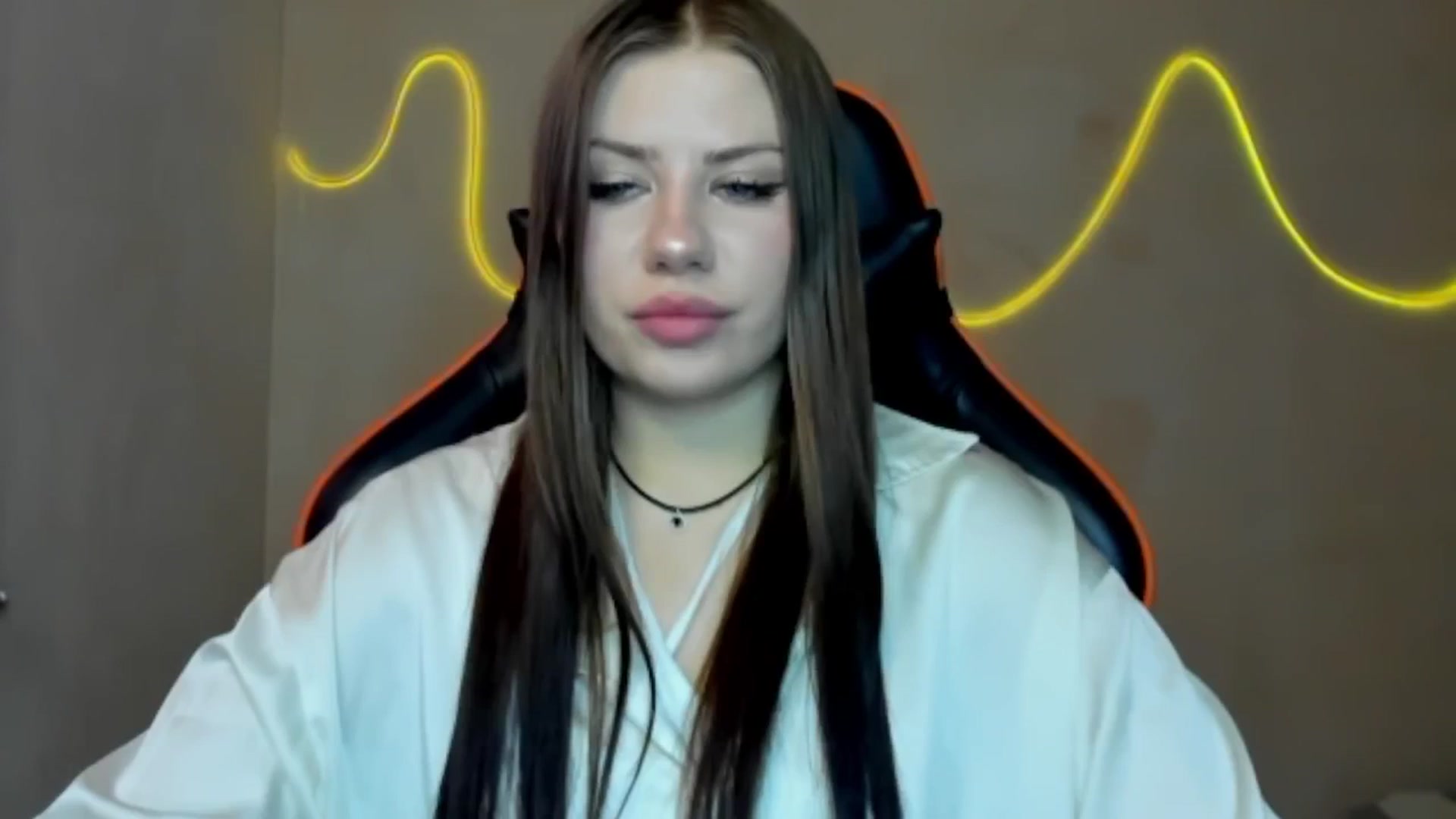 Gallery image thumbnail from FlyingDream's myfreecams stream on, 08/06/2025, 12:04 image 13 of 20