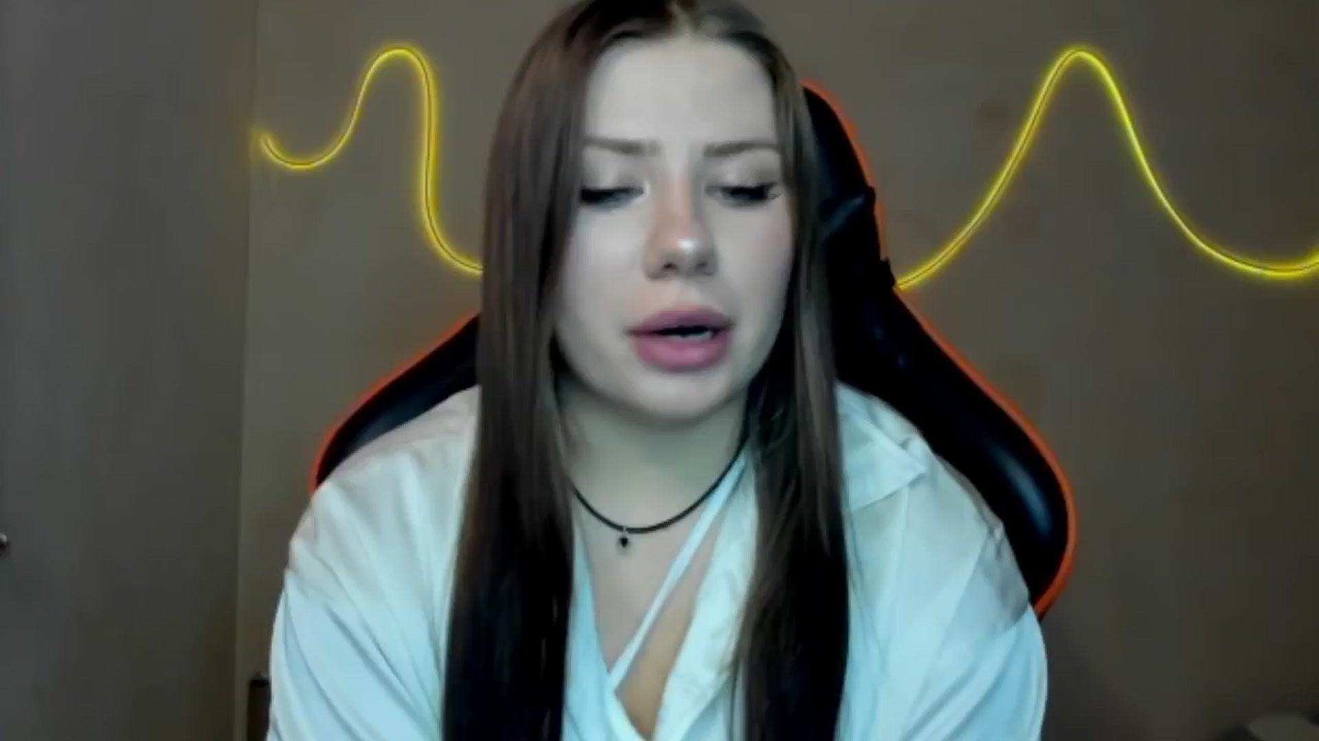 Gallery image thumbnail from FlyingDream's myfreecams stream on, 08/06/2025, 12:04 image 3 of 20