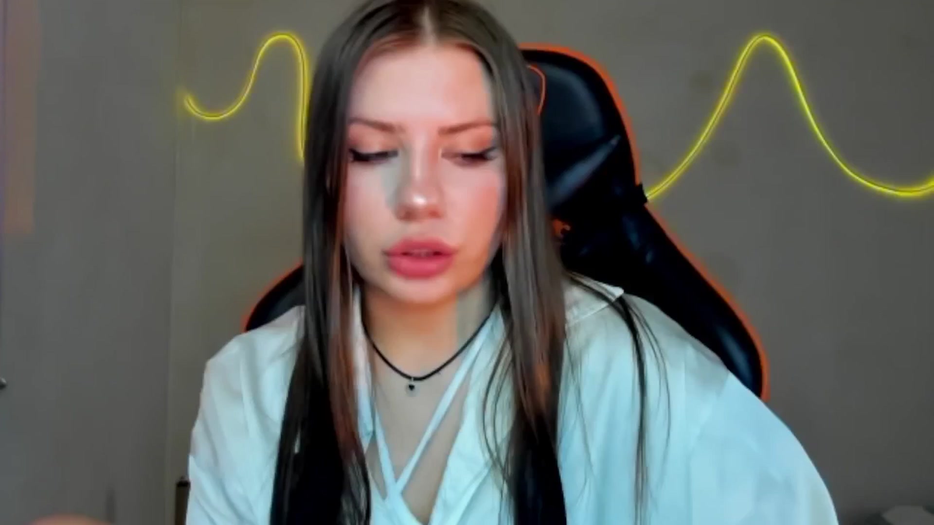 Gallery image thumbnail from FlyingDream's myfreecams stream on, 08/06/2025, 12:33 image 1 of 20