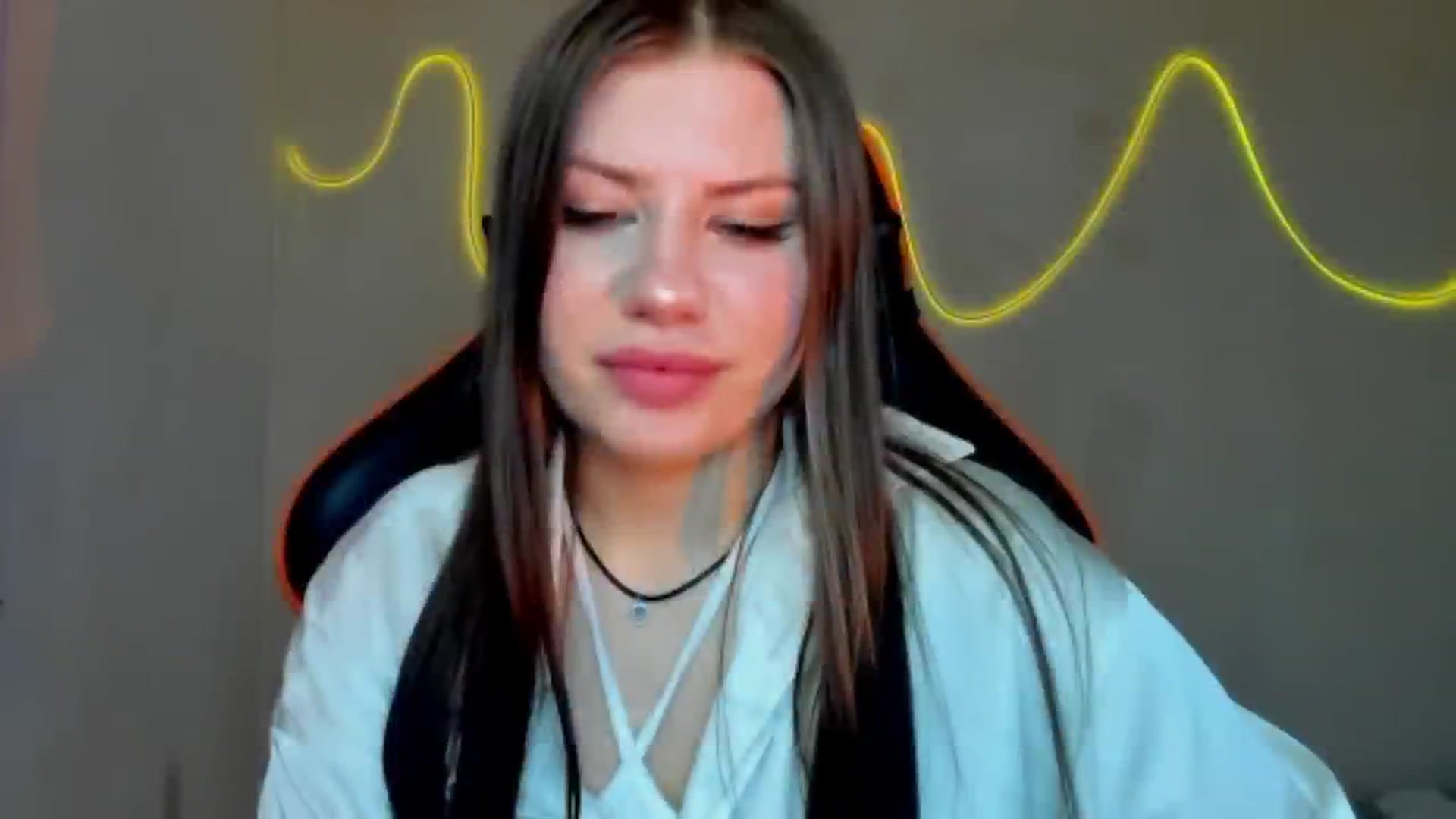 Gallery image thumbnail from FlyingDream's myfreecams stream on, 08/06/2025, 12:33 image 18 of 20