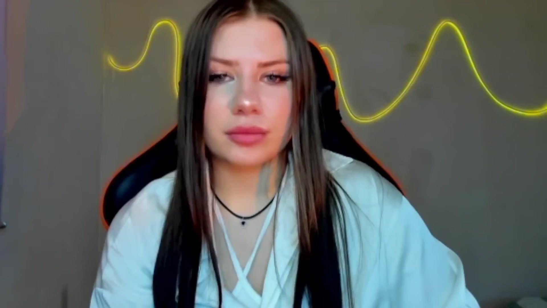Gallery image thumbnail from FlyingDream's myfreecams stream on, 08/06/2025, 12:33 image 20 of 20